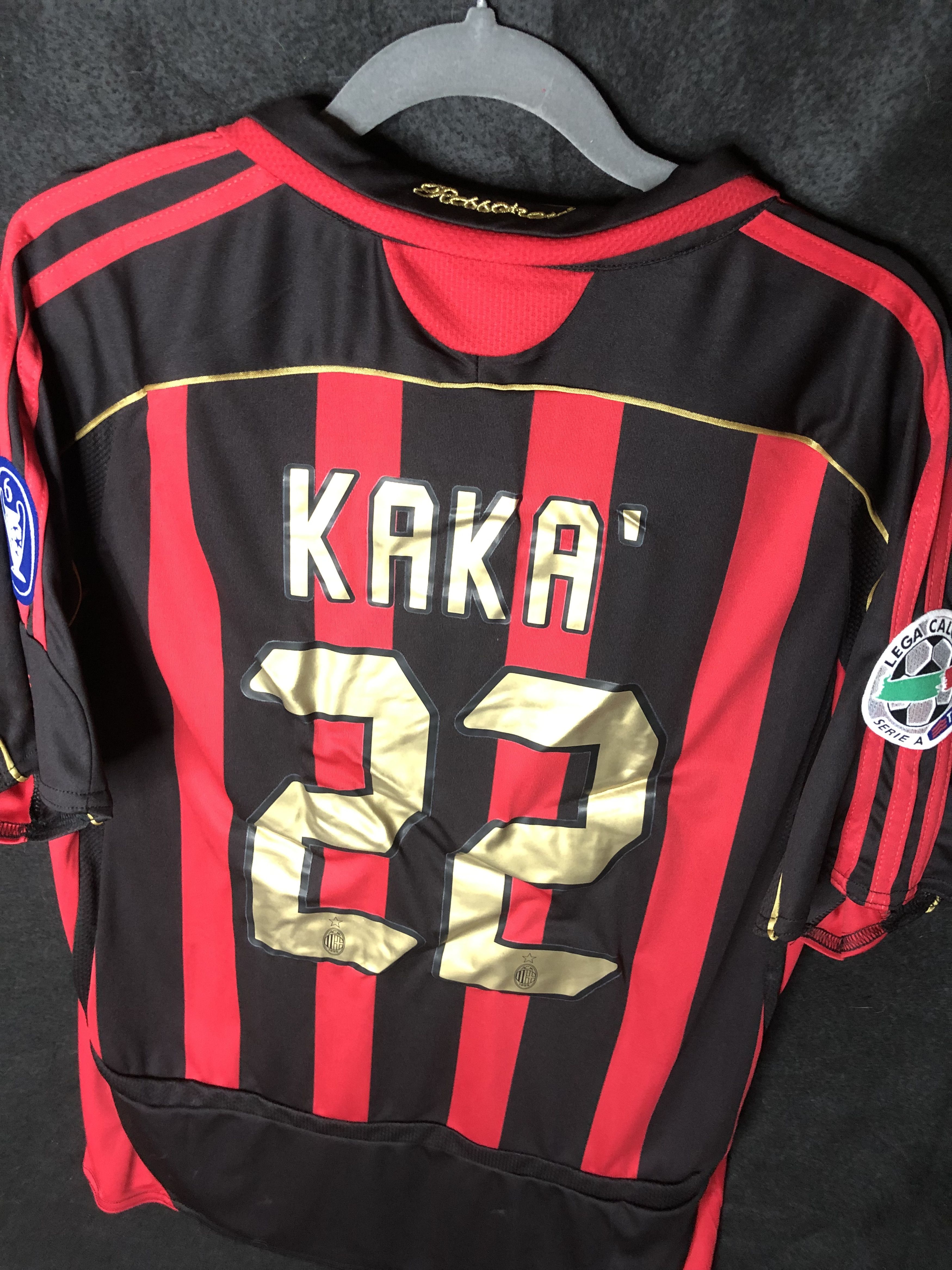 Vintage Kaka #22 AC Milan Short Shirts Home L Size US L / EU 52-54 / 3 - 4 Thumbnail