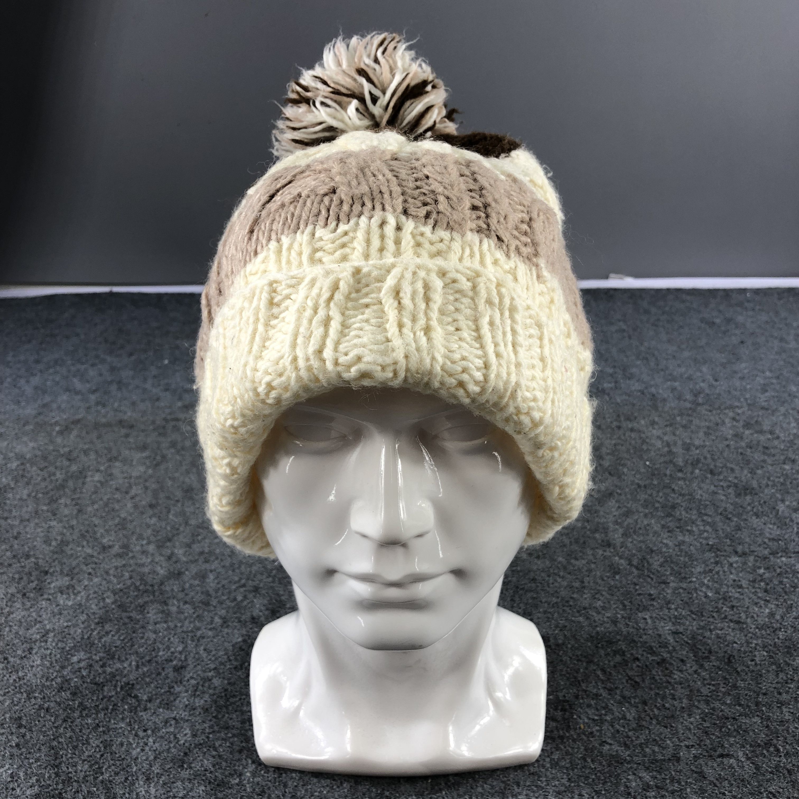 Vintage Unknown Knit Bobble Beanie Snowcap Snow Hat B424 Size ONE SIZE - 2 Thumbnail