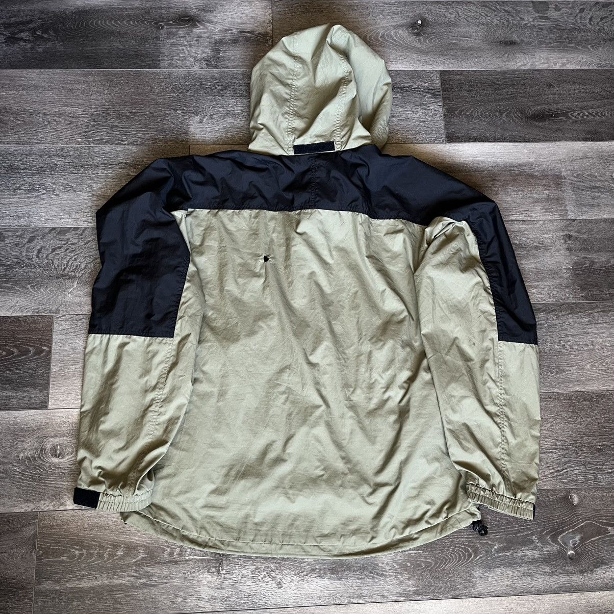 The North Face Vintage 1990s The North Face Shell Windbreaker Hooded Jacket Size US L / EU 52-54 / 3 - 2 Thumbnail