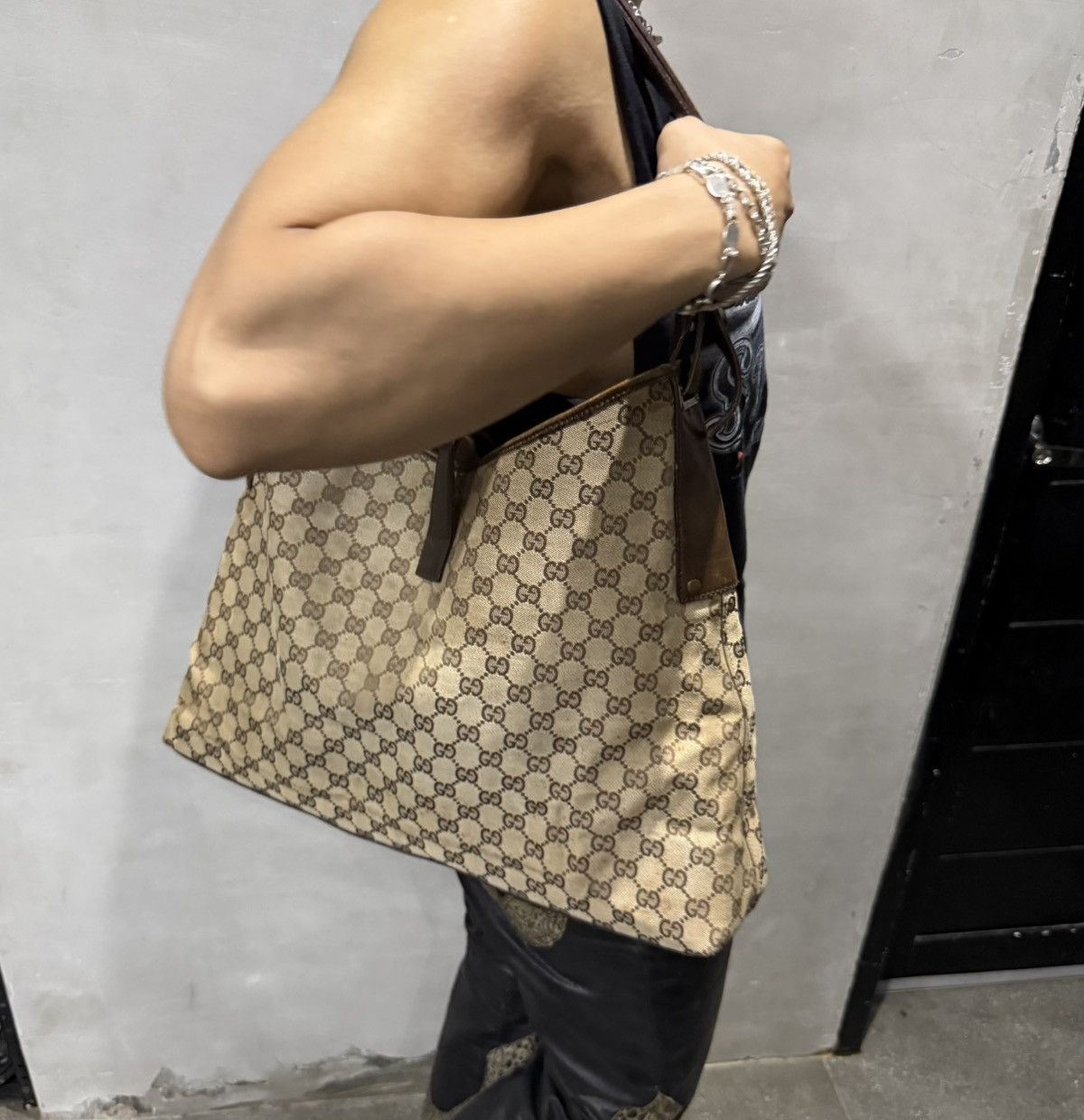 Gucci Vintage Gucci Jackie Nailhead Monogram Shoulder Bag Size ONE SIZE - 11 Thumbnail