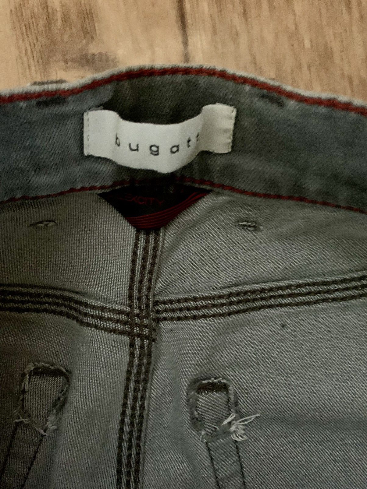 Bugatti × Designer Bugatti 'Flex City' Grey Men's Jeans Distressed Light Grey Denim Designer Classic Style Size US 30 / EU 46 - 4 Thumbnail