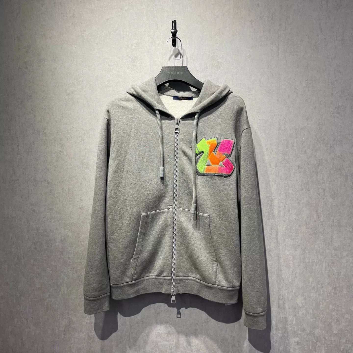 Louis Vuitton LV 3D Logo Grey Hoodie Jacket Size US L / EU 52-54 / 3 - 1 Thumbnail