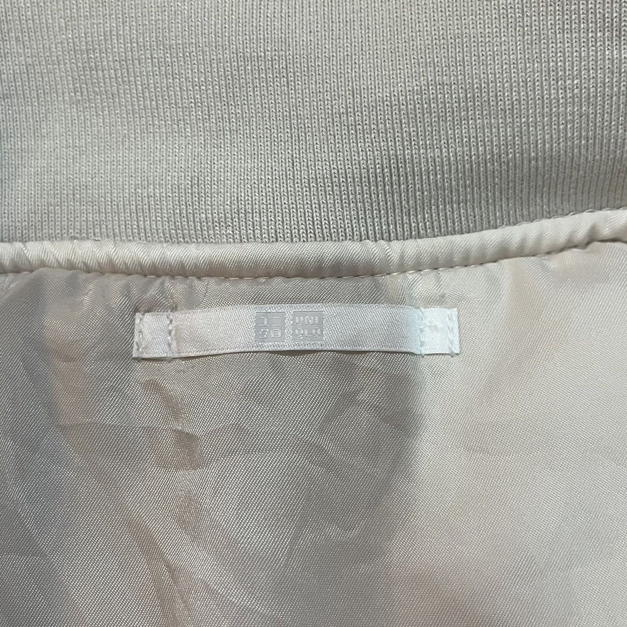 Uniqlo uniqlo bomber jacket Size US S / EU 44-46 / 1 - 7 Thumbnail