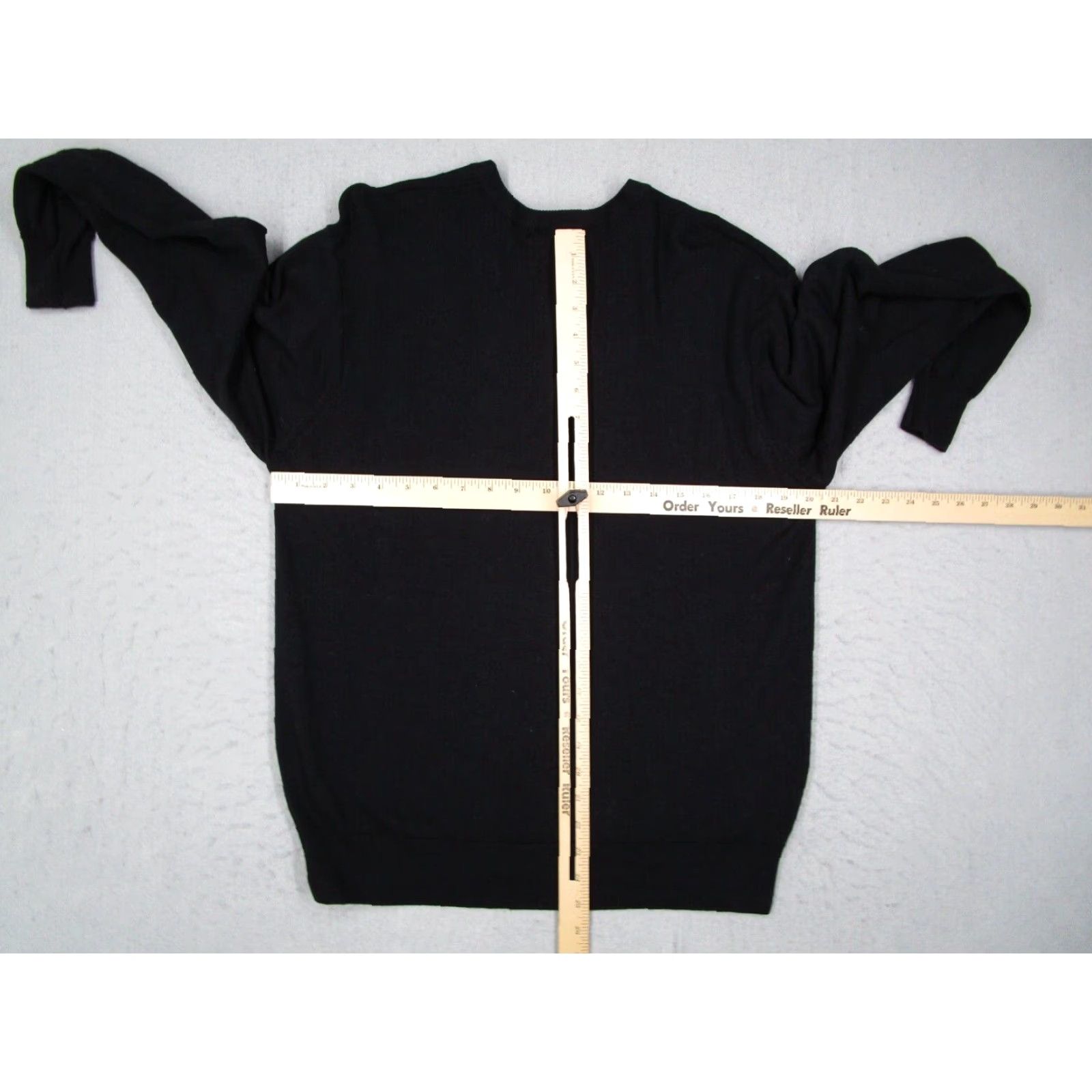 Vintage Straven Mens Large V Neck Wool Sweater Black Lightweight Pullover Long Sleeve Made in England Size US L / EU 52-54 / 3 - 6 Thumbnail