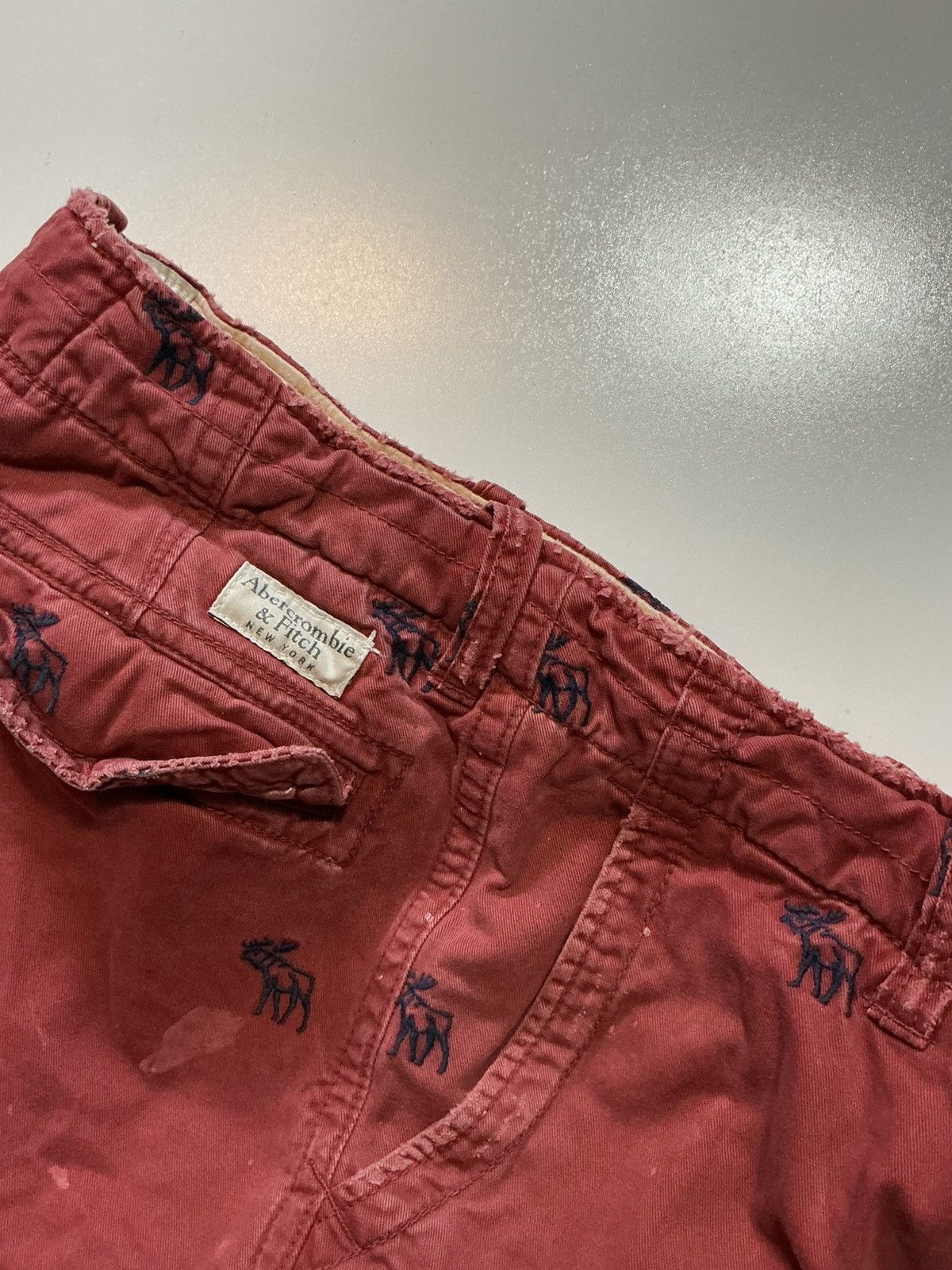 Abercrombie & Fitch Abercrombie & Fitch New York Vintage Y2K Moose Cargo Shorts Size US 30 / EU 46 - 16 Thumbnail