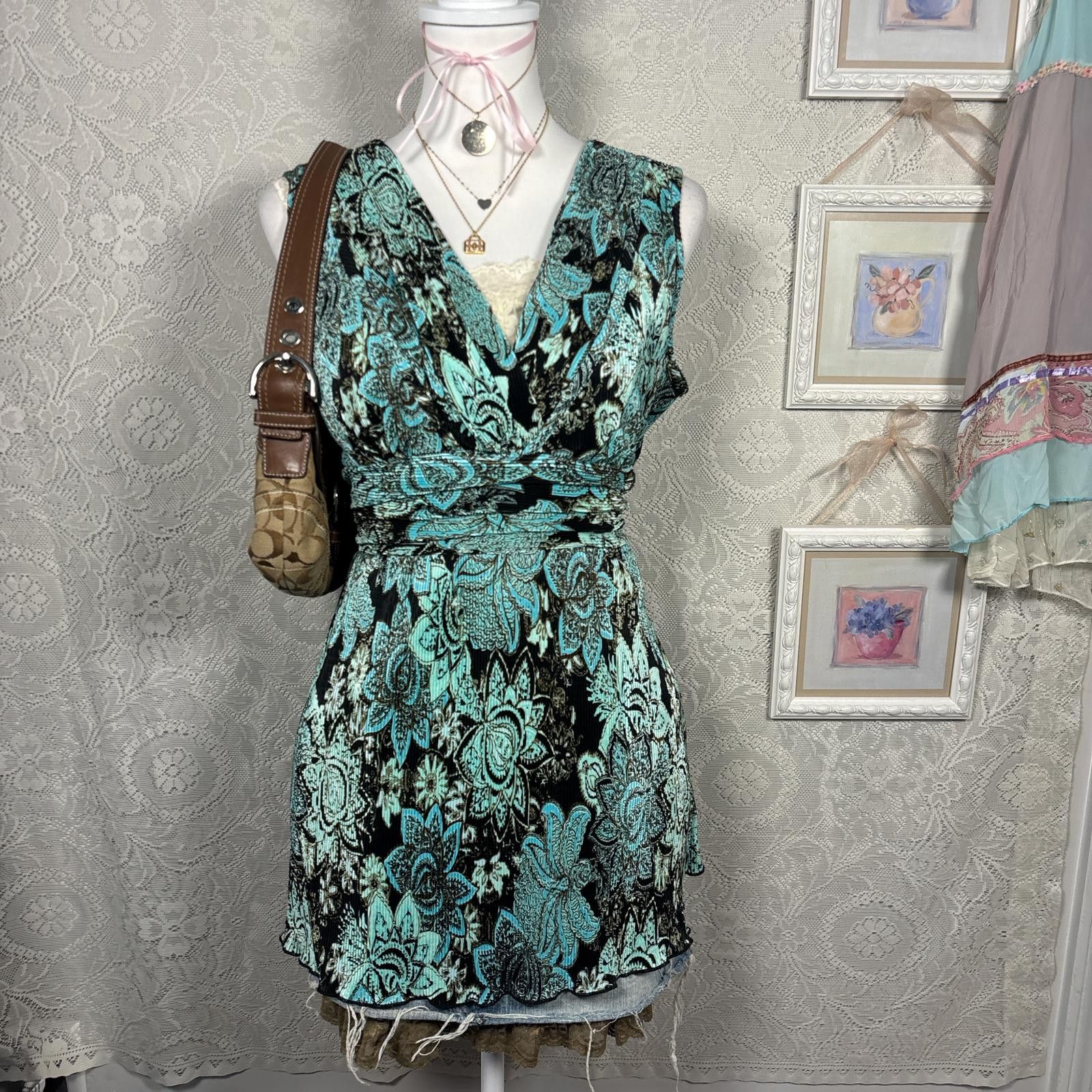 Other y2k ruched paisley office siren tie back top Size L / US 10 / IT 46 - 1 Thumbnail