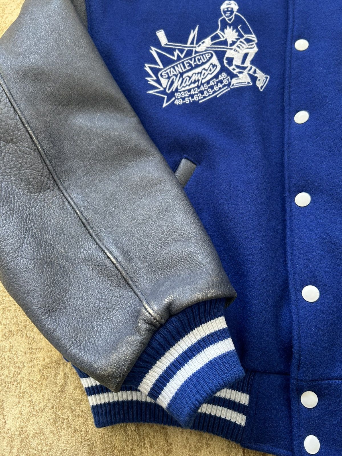 Roots Vintage Roots Toronto Maple Leafs Wool Varsity Jacket Size US M / EU 48-50 / 2 - 10 Thumbnail