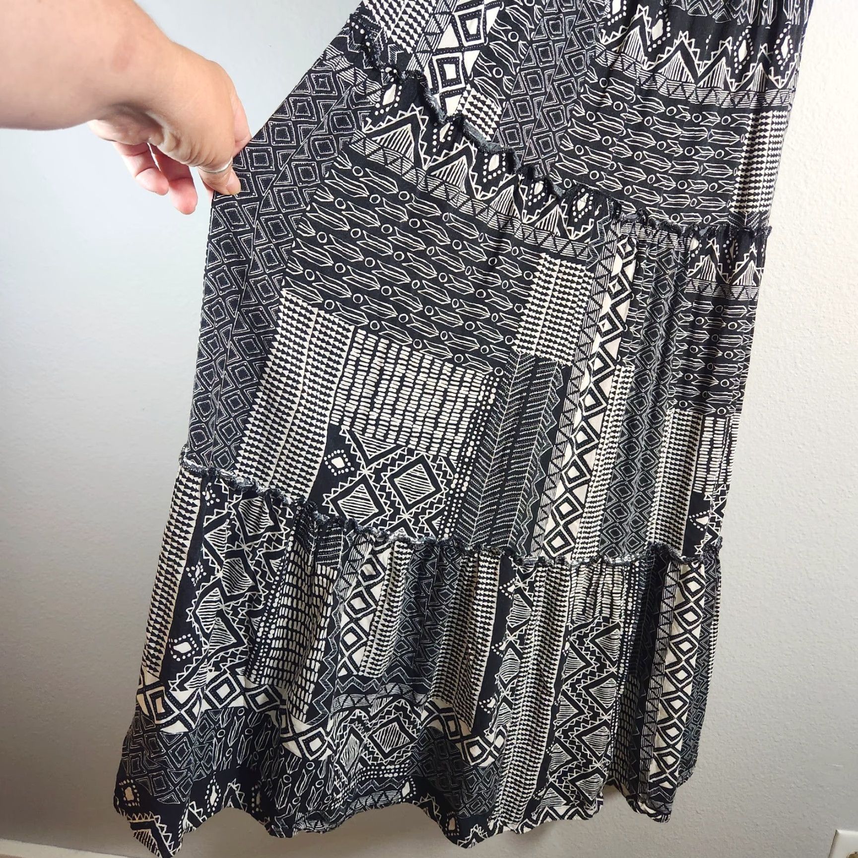Vintage VINTAGE Wild Fable Womens Black White Geo Tribal Print Smocked Maxi Dress-Size XS Size XS / US 0-2 / IT 36-38 - 5 Thumbnail