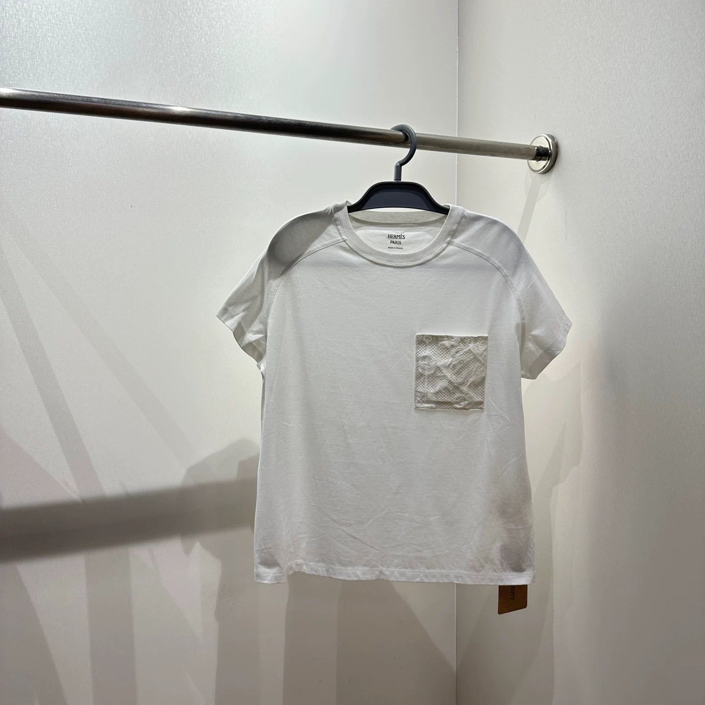 Hermes Hermes Embroidered T-Shirt xxs Men Size US XXS / EU 40 - 1 Thumbnail