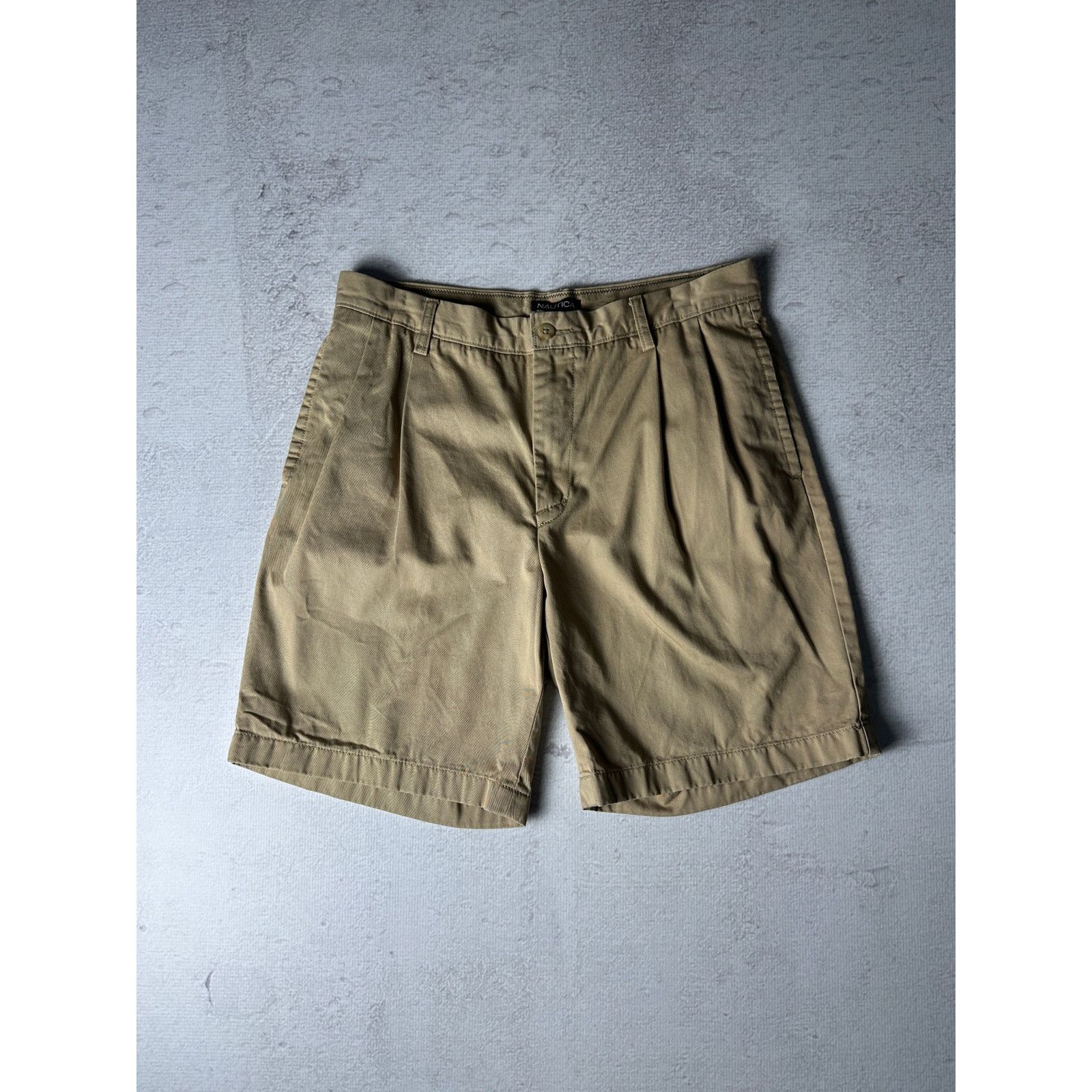 Nautica Vintage Nautica Beige Preowned Chino Shorts - Men's 36 Size US 36 / EU 52 - 1 Thumbnail