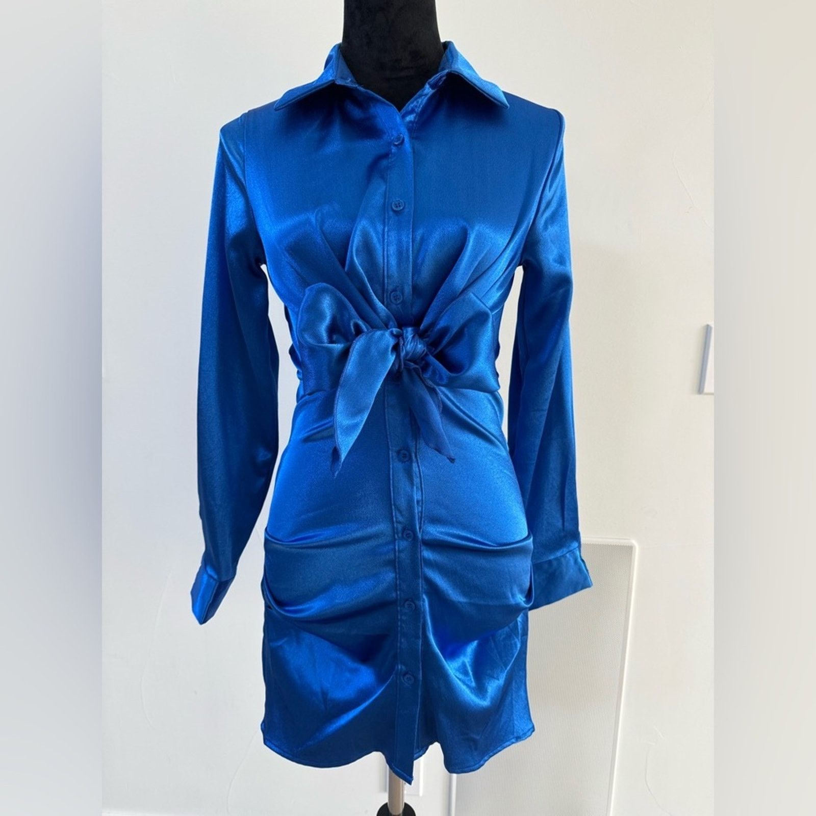 Other Elegant Blue Satin Shirt Dress size Xs Size XS / US 0-2 / IT 36-38 - 1 Thumbnail