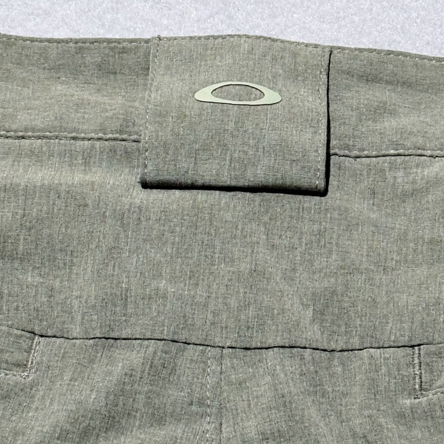 Oakley Oakley Golf Chino Shorts Men's Sage Green Regular Fit 36 VTG Mocked Zip Fly, Shorts, Men, Sage Green, Regular Fit, 36 Size US 36 / EU 52 - 3 Thumbnail