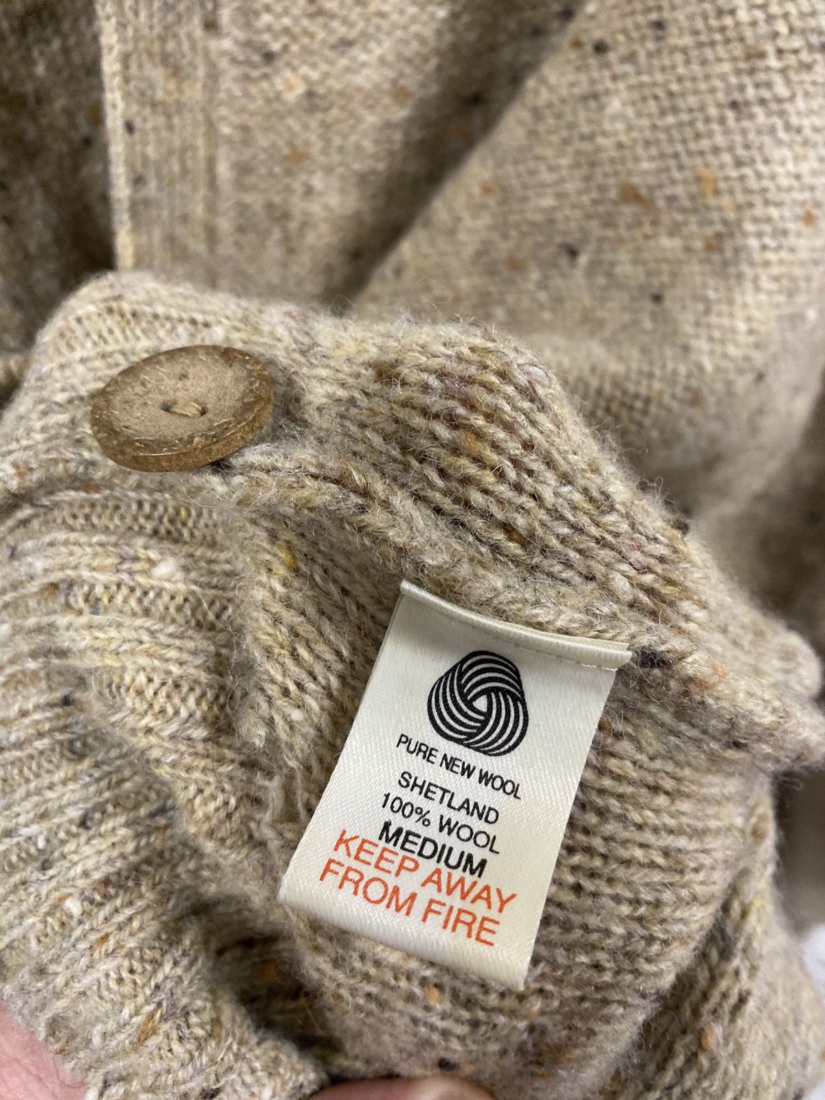 Burton Burtons Vintage Pure New Shetland Wool Oversized Cardigan M Size US M / EU 48-50 / 2 - 6 Thumbnail
