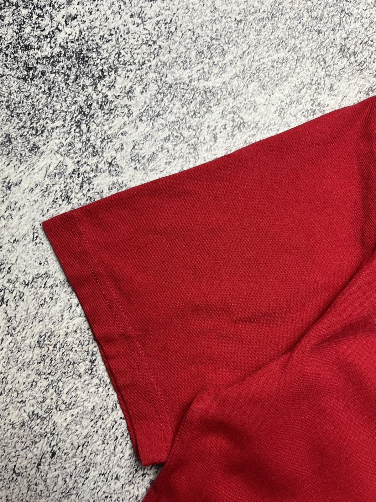 Nike × Vintage Vintage 90s Nike T-Shirt Swoosh Logo Y2K Red Tee Size M Size US M / EU 48-50 / 2 - 13 Thumbnail
