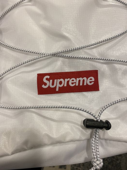 Supreme fw17 best sale backpack white