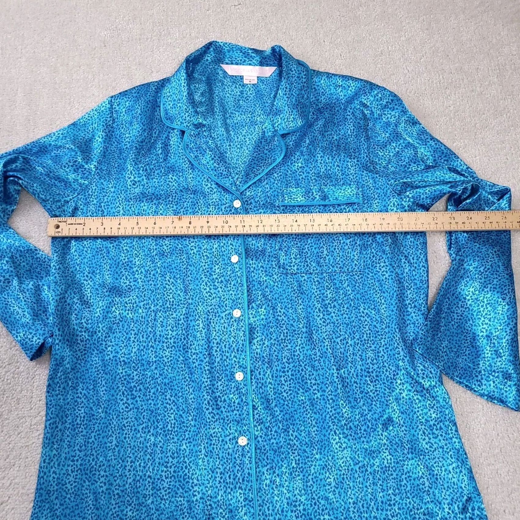Victoria's Secret VINTAGE: Victoria’s Secret Animal Print Silky Night Sleep Shirt Pajama Womens Medium Blue Size M / US 6-8 / IT 42-44 - 7 Thumbnail