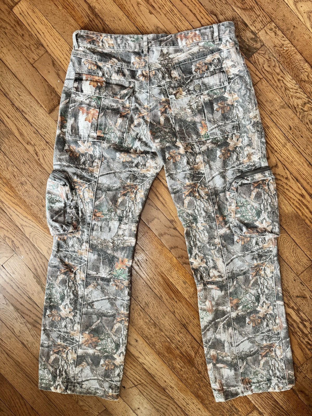 The GV Gallery Gold Vintage Real Tree Camo Cargo Pants Size US 32 / EU 48 - 2 Thumbnail