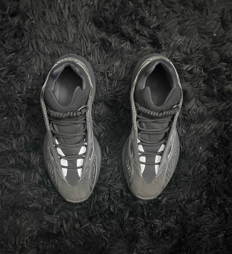 Adidas × Yeezy Adidas Yeezy 700 V3 Alvah Size US 9 / EU 42 - 3 Thumbnail