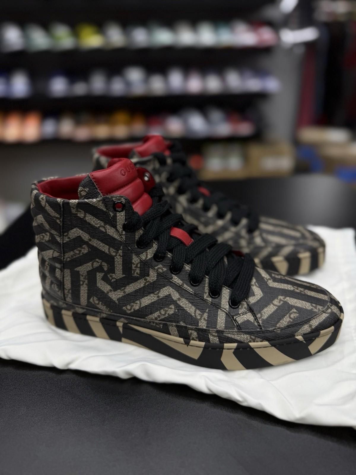 Gucci Authentic Gucci GG Monogram Logo Leather Sneakers 7.5G/8US Size US 8 / EU 41 - 1 Thumbnail