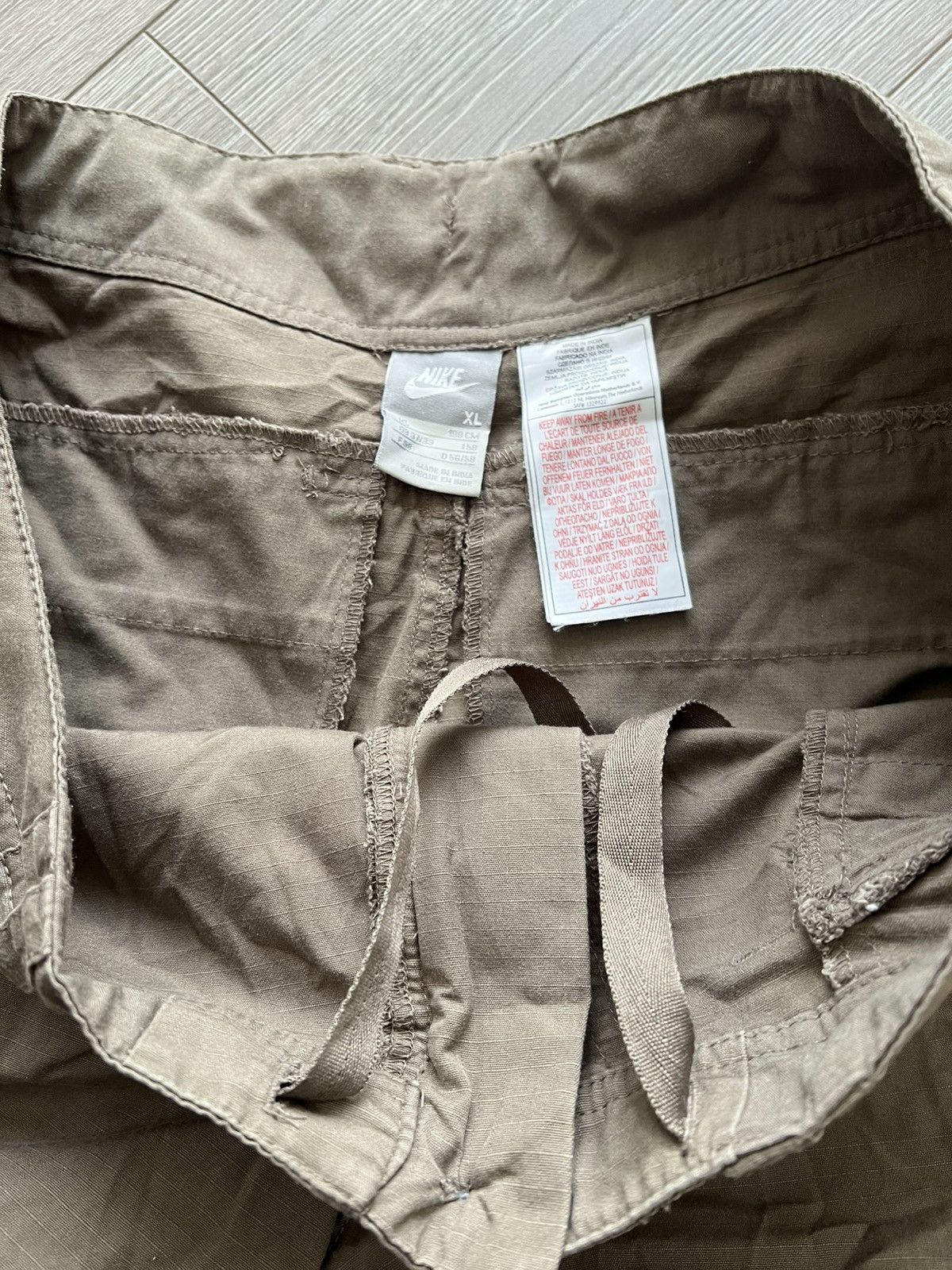 Nike Vintage Nike Cargo Shorts Y2K Size US 36 / EU 52 - 7 Thumbnail