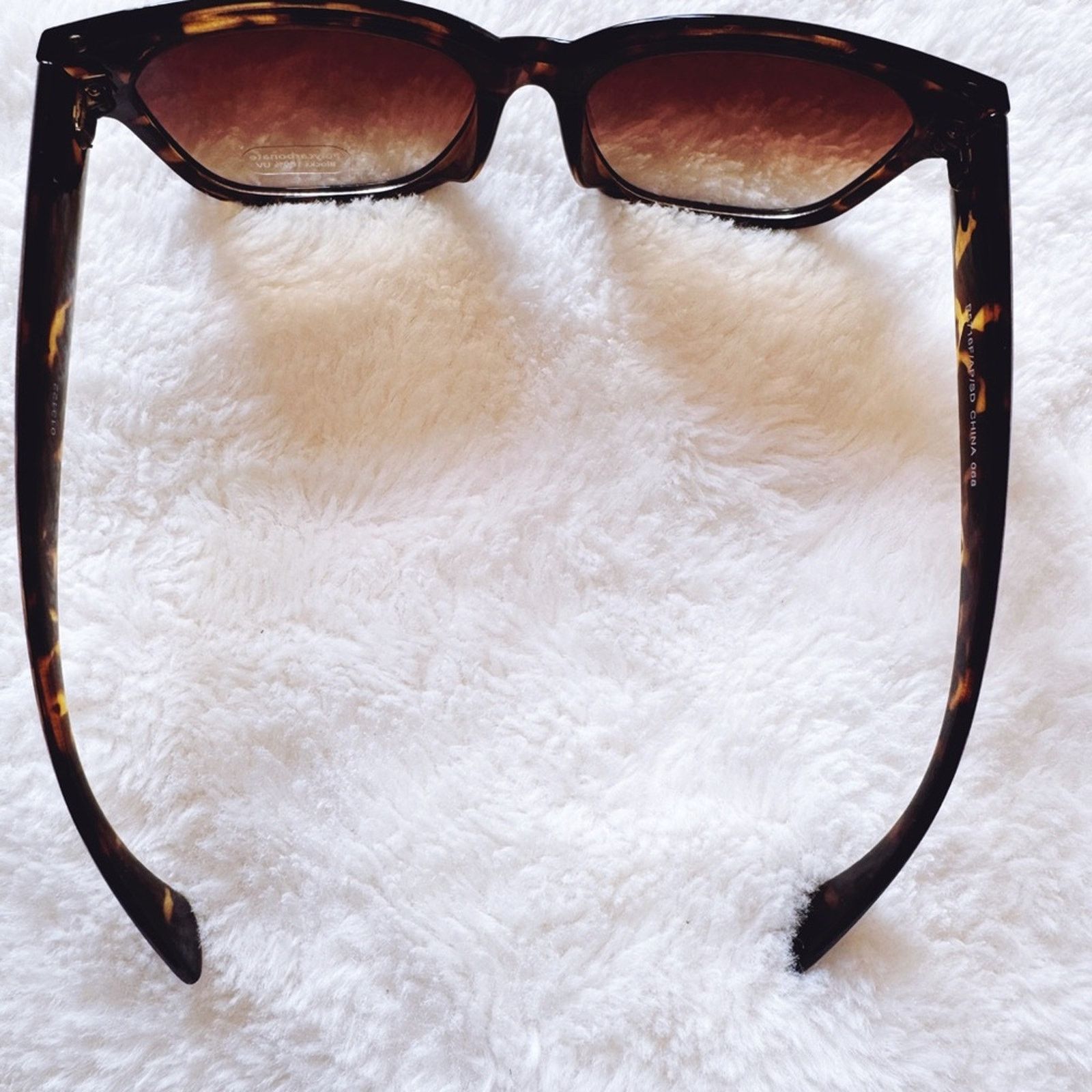 Other Julia Light Tortoise Brown Square Sunglasses Size ONE SIZE - 8 Thumbnail