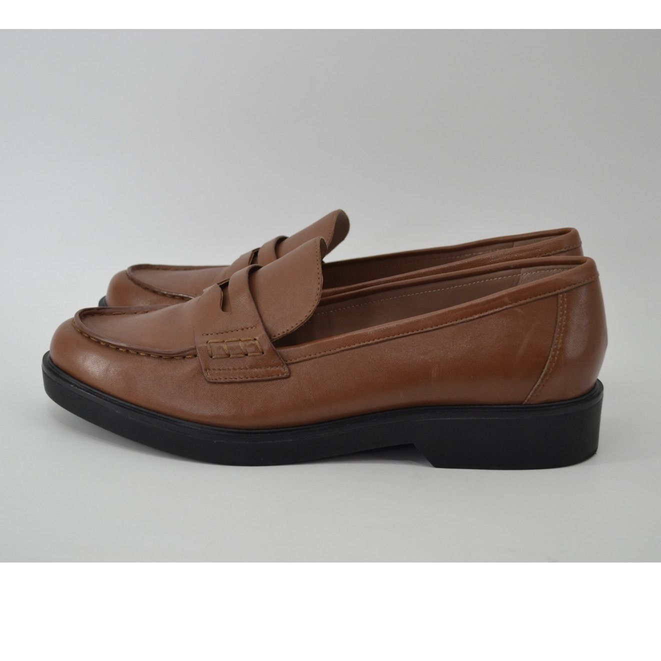 Nordstrom Nordstrom Women's Size 12 Lafayette Brown Loafer Leather Size US 12 / IT 42 - 12 Thumbnail