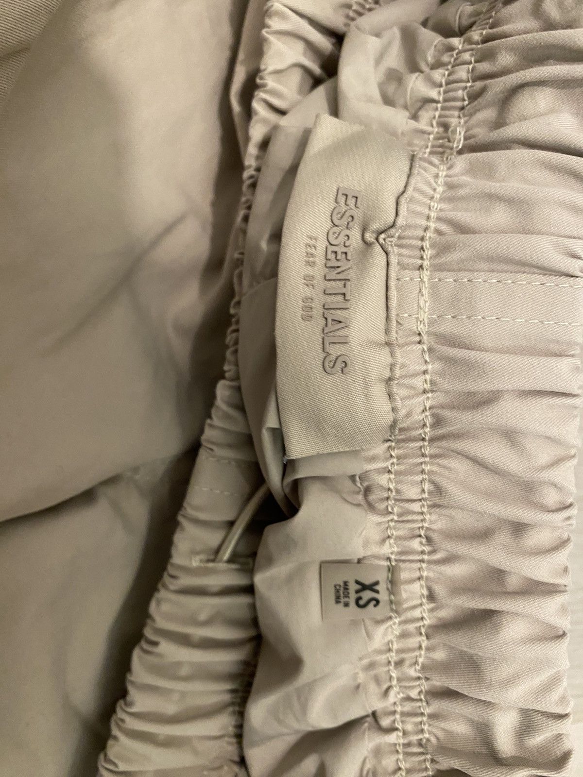 Fear of God Fear of God x Essentials Desert Taupe Logo Dock Shorts Size US 28 / EU 44 - 2 Thumbnail