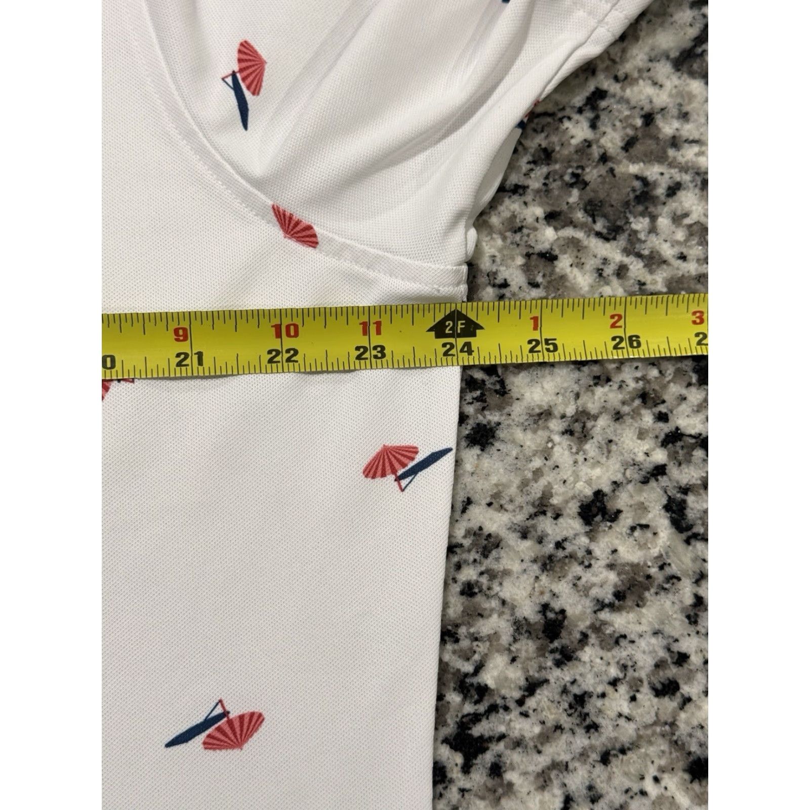 johnnie-O Johnnie O Polo Shirt Mens L White Sunshade Umbrella Print Performance Polo Size US L / EU 52-54 / 3 - 3 Thumbnail
