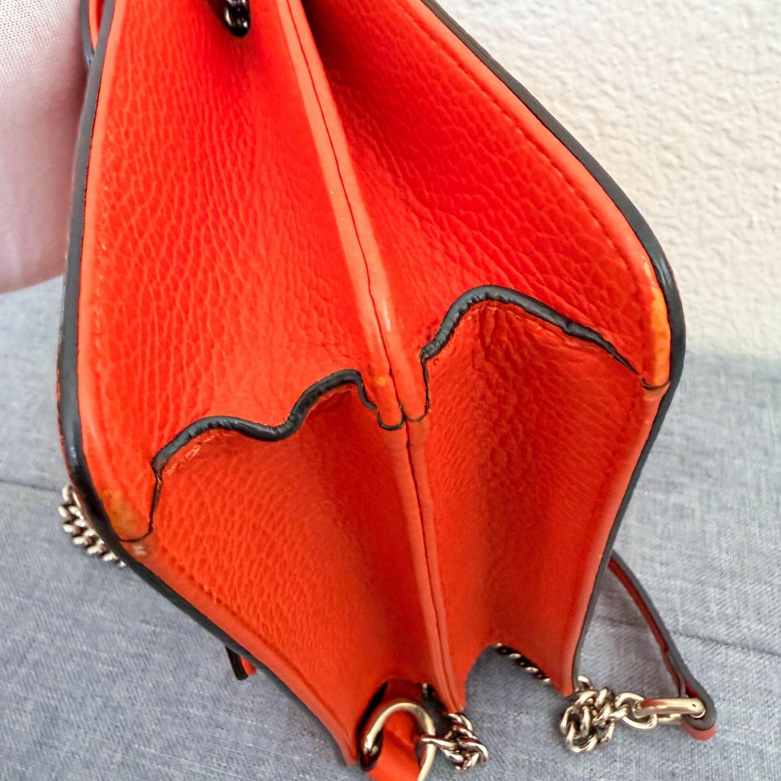 Gucci Authentic Gucci Interlocking GG Leather Shoulder Bag Size ONE SIZE - 6 Thumbnail
