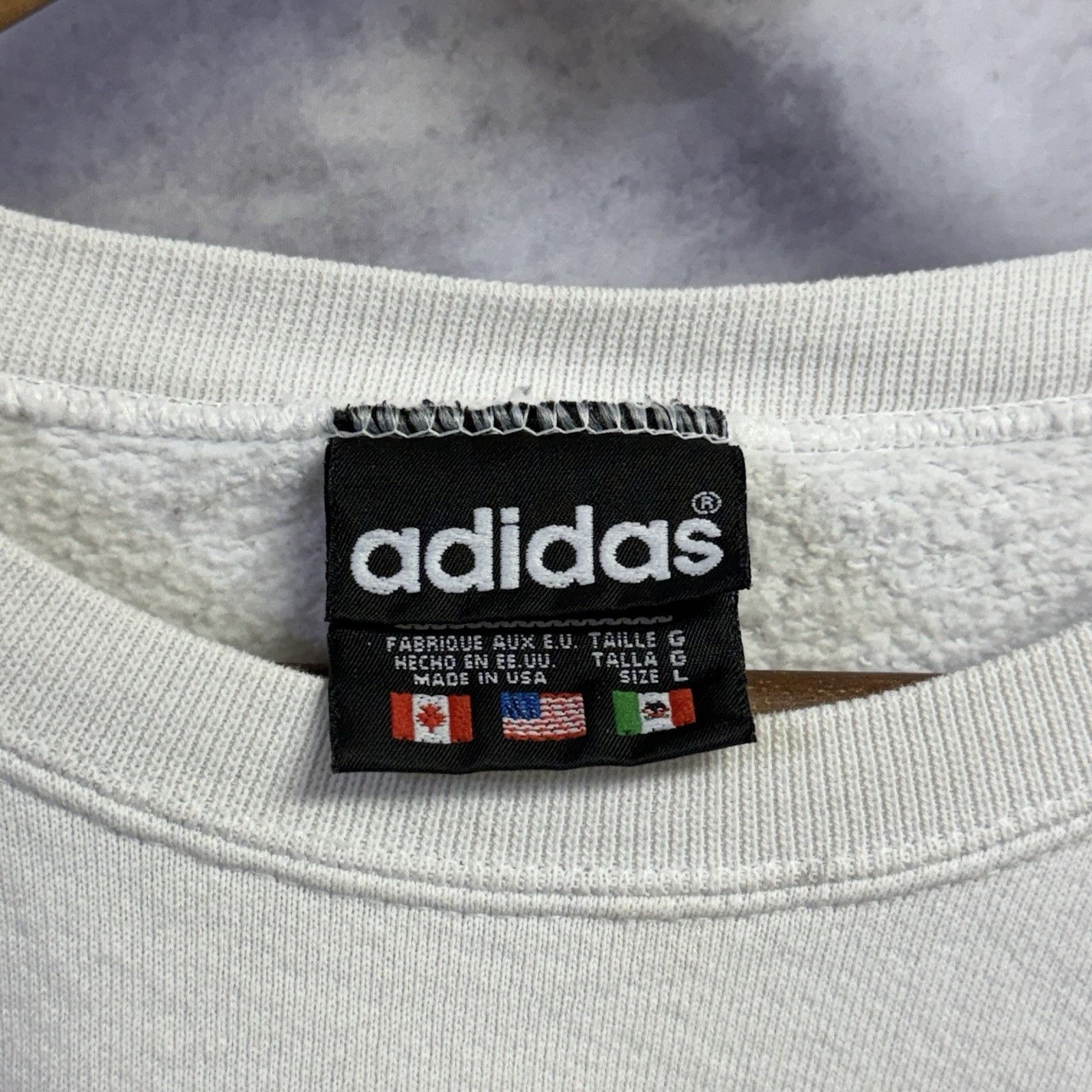 Adidas Vintage 90s Adidas Trefoil Crew Neck Embroidered Sweatshirt Size US L / EU 52-54 / 3 - 17 Thumbnail