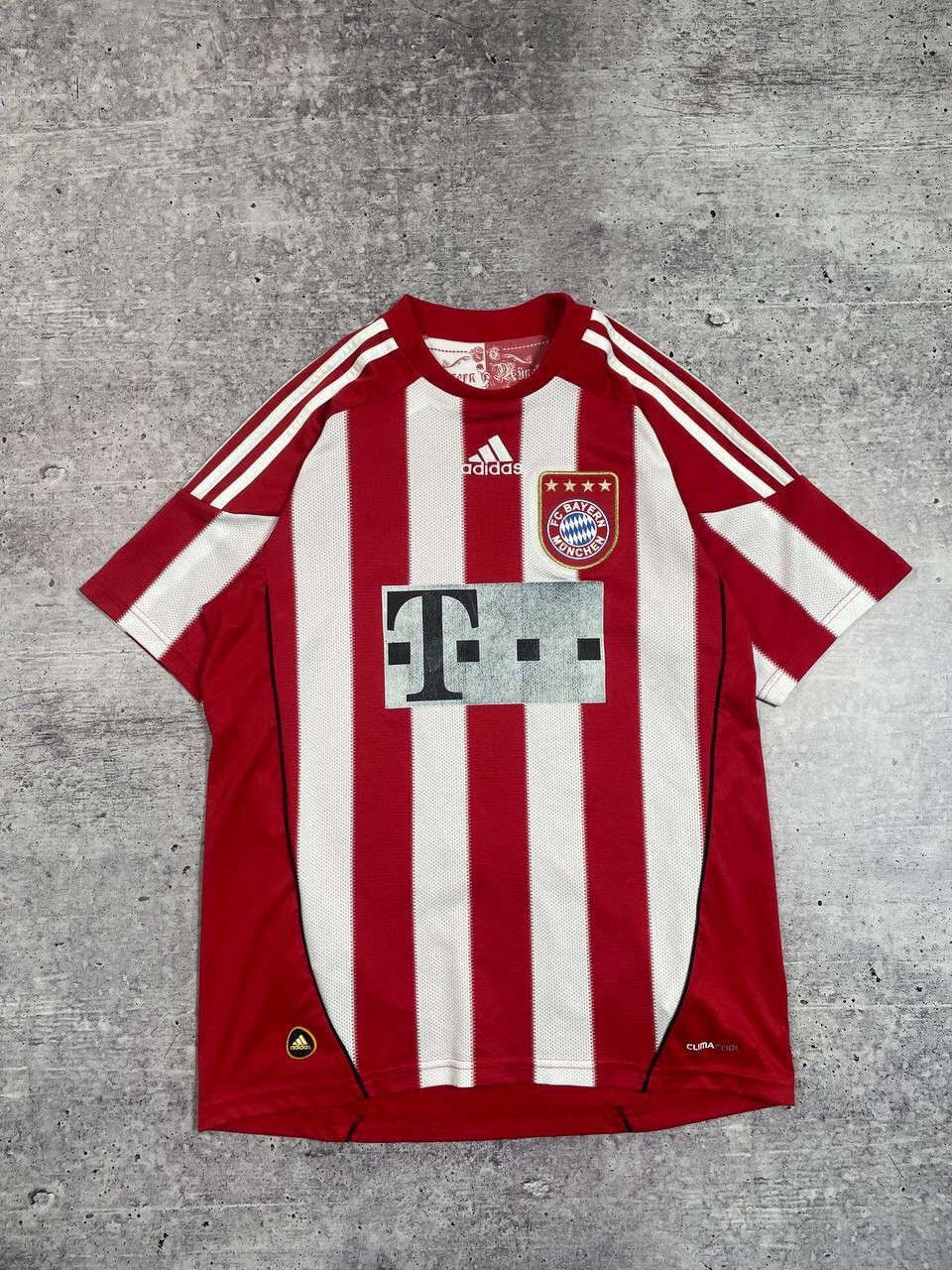 Adidas Vintage 2010-2011 Adidas Bayern Soccer Jersey T-Shirt Y2K Size US S / EU 44-46 / 1 - 1 Thumbnail