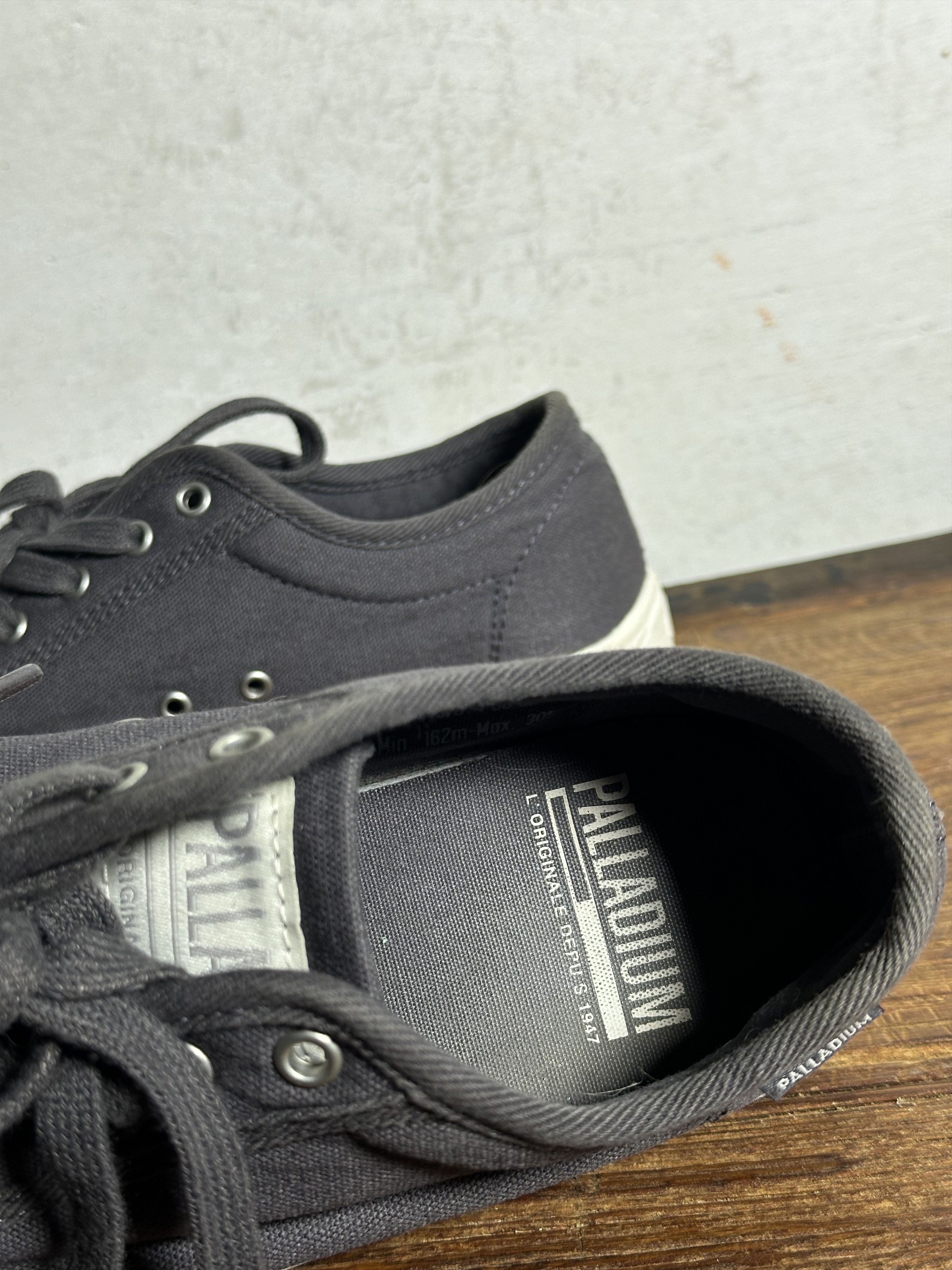Palladium PALLAPHOENIX OG CANVAS ASPHALT SNEAKERS Size US 6.5 / EU 39-40 - 7 Thumbnail