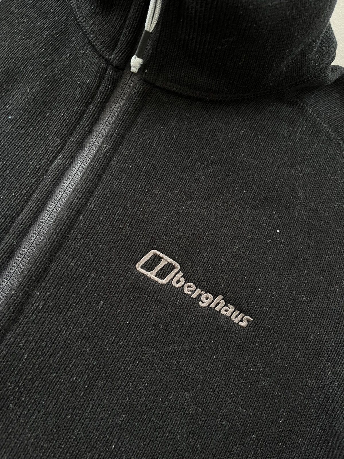 Berghaus Vintage Berghaus Polar Fleece Zip Jacket Black Outdoor Size US S / EU 44-46 / 1 - 8 Thumbnail