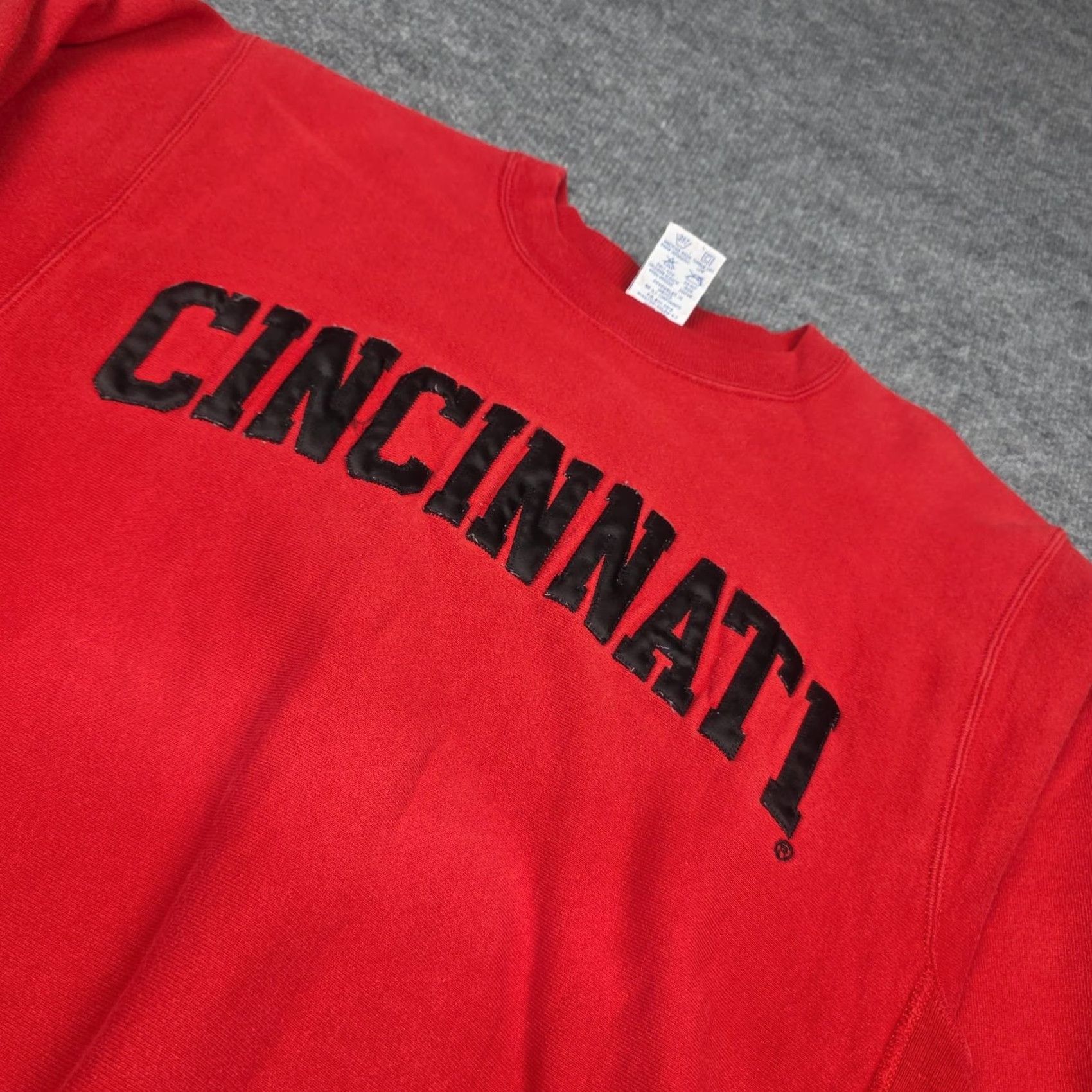 Champion VINTAGE Champion Reverse Weave Sweatshirt Men’s Large Red Cincinnati Ohio Size US L / EU 52-54 / 3 - 2 Thumbnail