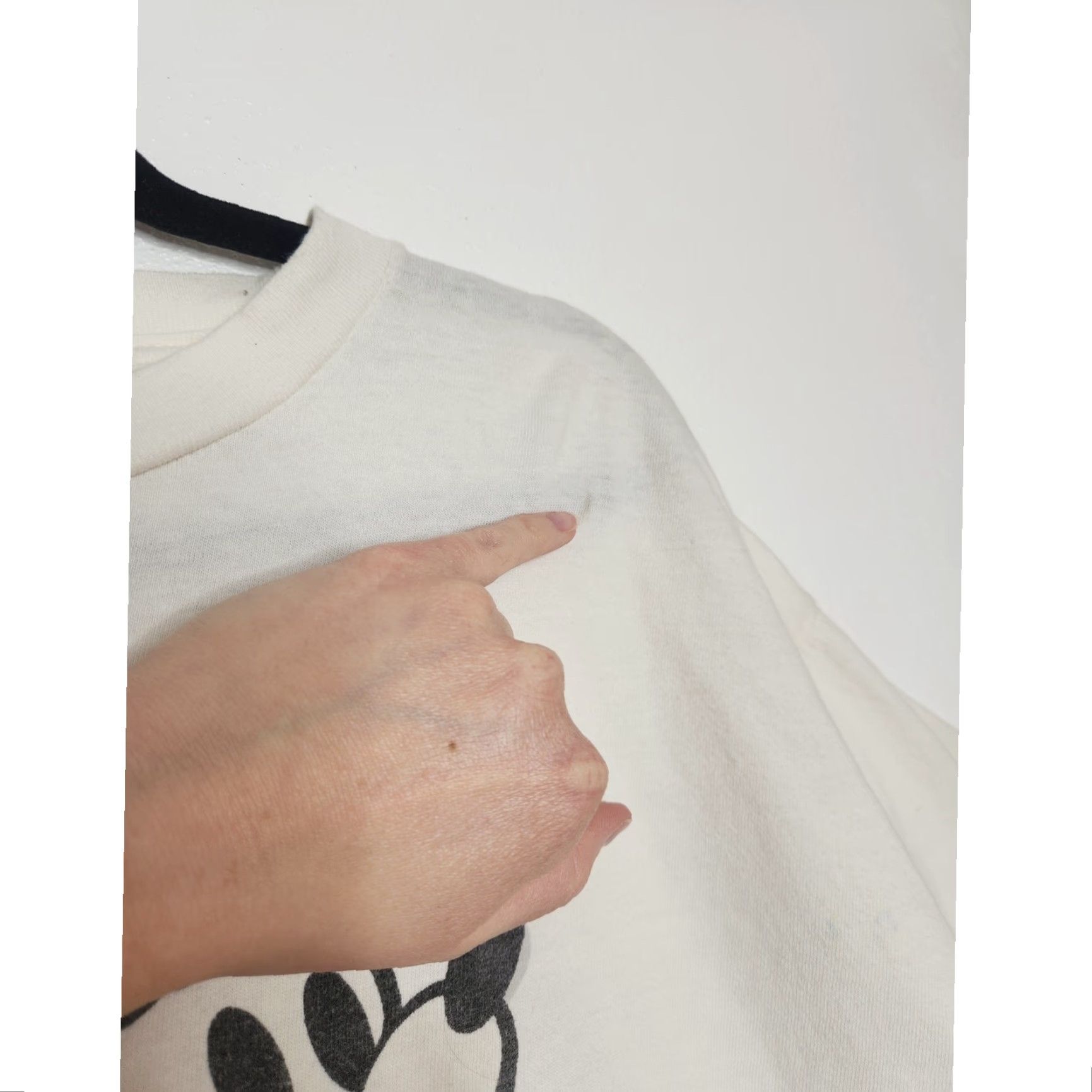 Disney VINTAGE Disney Store Mickey Mouse Christmas Boxy Oversized Shirt Unisex Adults XL White T-Shirt 90s Grunge AOP Funny Obscure Size XL / US 12-14 / IT 48-50 - 6 Thumbnail