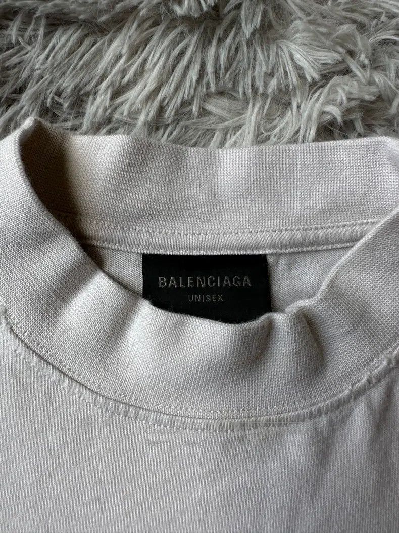 Balenciaga Balenciaga Off-white Apple Embroidered Short Sleeve Size US S / EU 44-46 / 1 - 5 Thumbnail