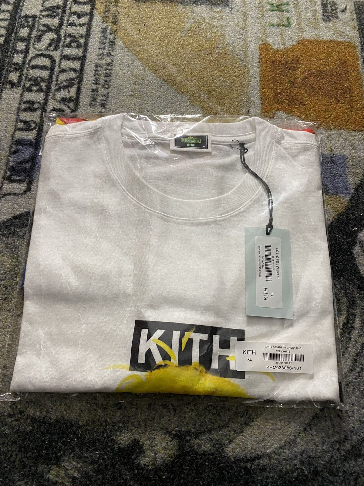 Kith Kith x Sesame Street Big Bird Tee Sunrise Size US XL / EU 56 / 4 - 3 Thumbnail
