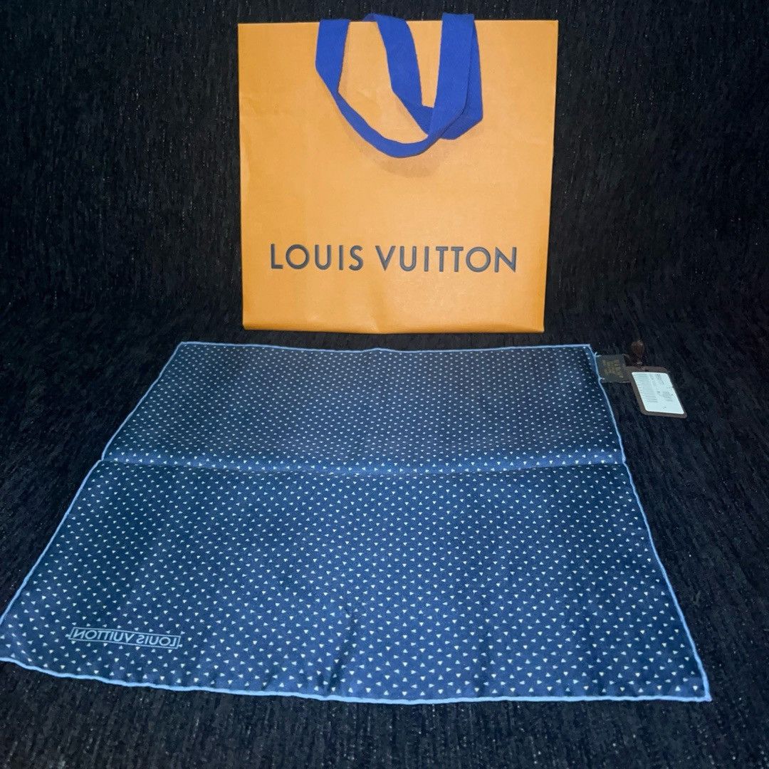 Louis Vuitton Lv pocket square silk scarf Size ONE SIZE - 7 Thumbnail