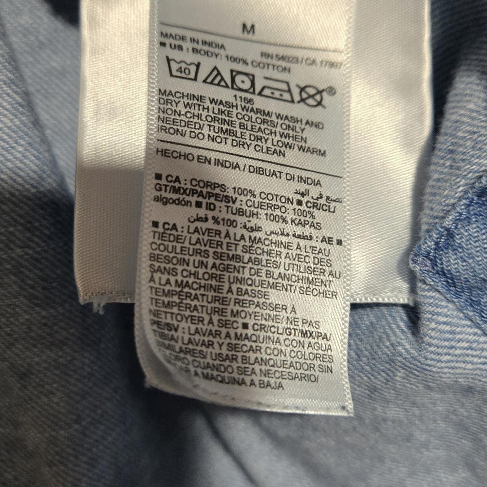 Old Navy Old Navy Denim Chambray Top Size M / US 6-8 / IT 42-44 - 4 Thumbnail