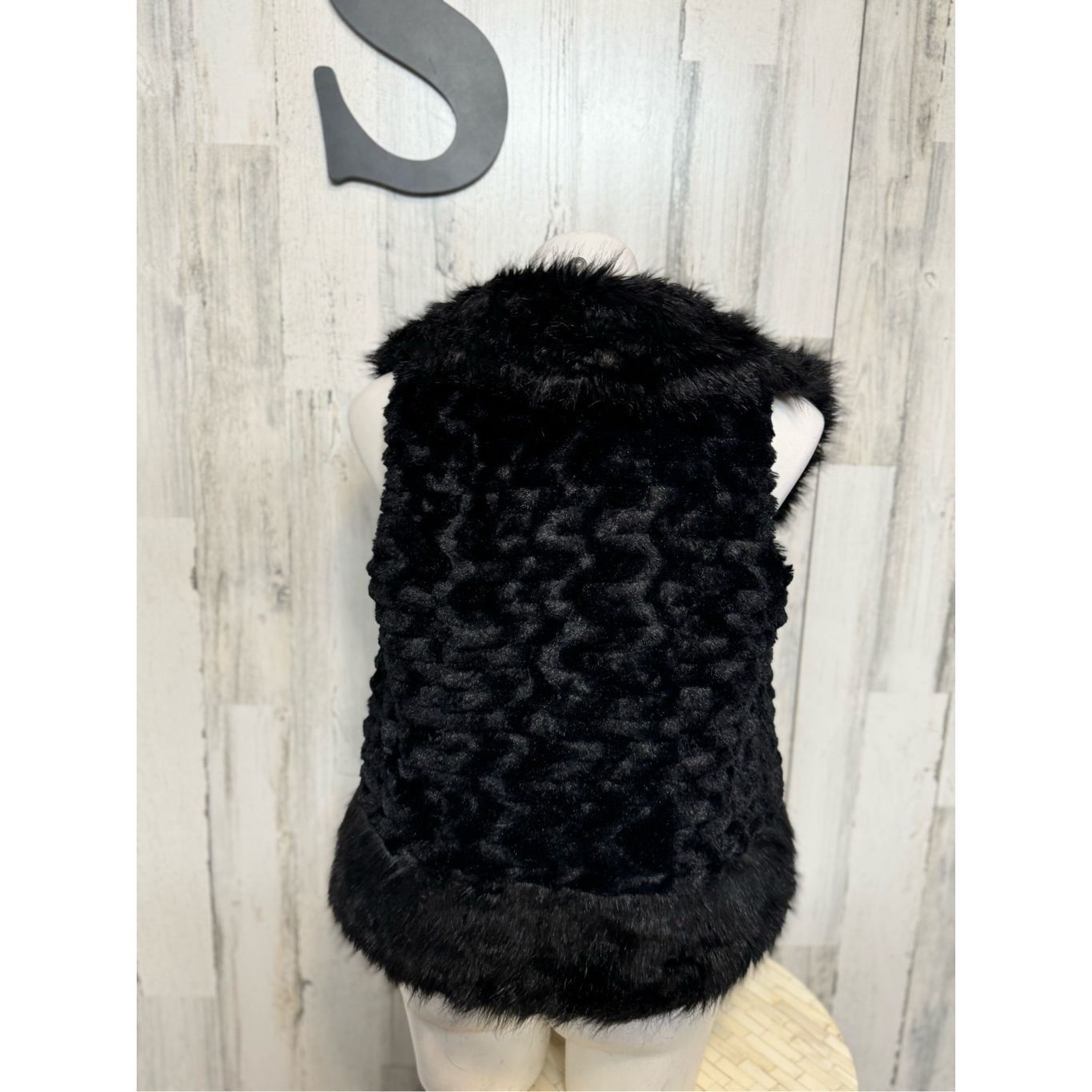 Other Black Faux Fur Vest Women’s Small – Soft Plush Texture, Warm Size S / US 4 / IT 40 - 8 Thumbnail