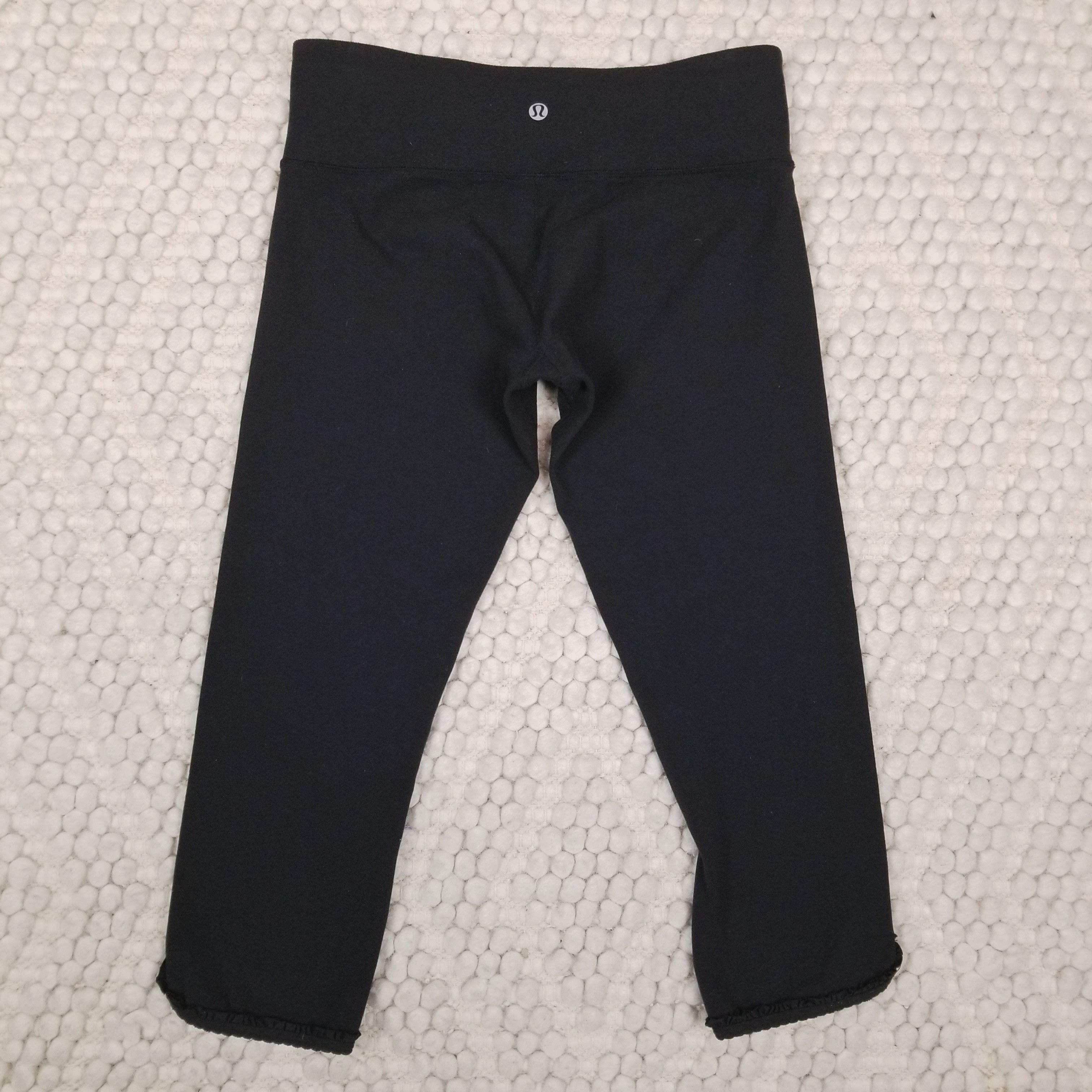 Lululemon Ruffle Crop Leggings Size 30" / US 8 / IT 44 - 2 Thumbnail
