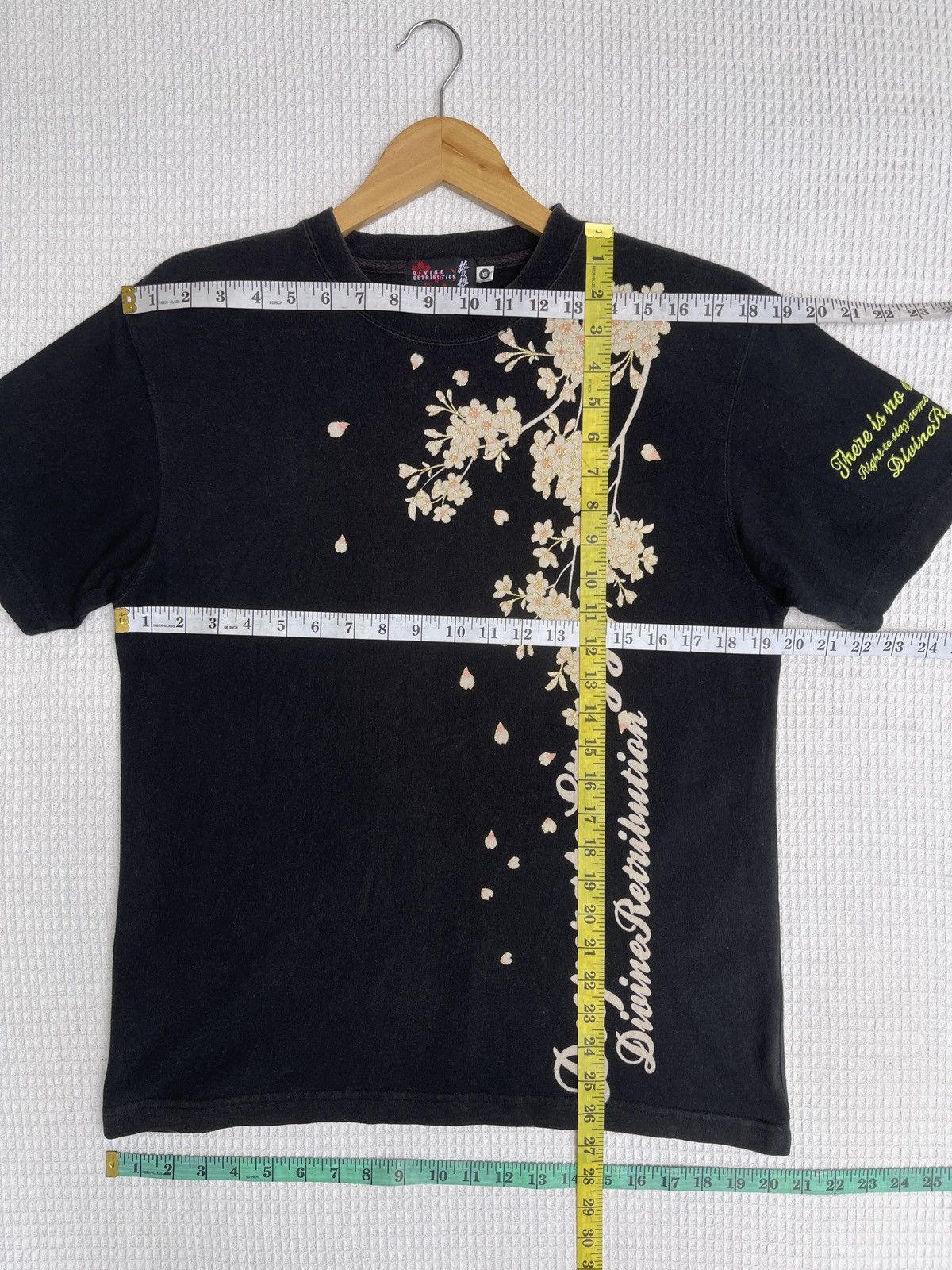 Karakuri Tamashii Last Drop🔥Rare🔥Japanese Divine Retribution Sukajan T-Shirt Size US M / EU 48-50 / 2 - 11 Thumbnail