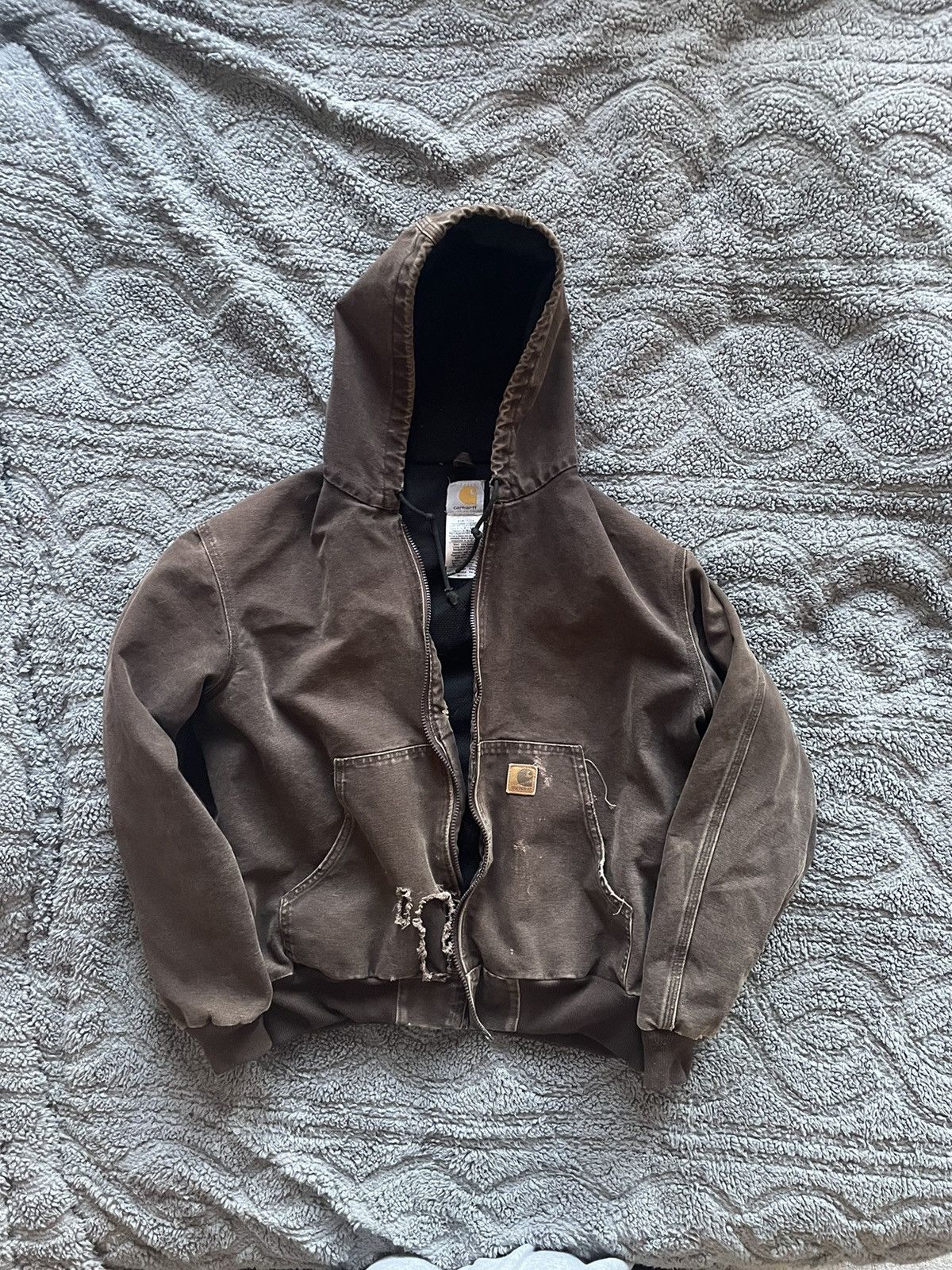new vintage carhartt jacket