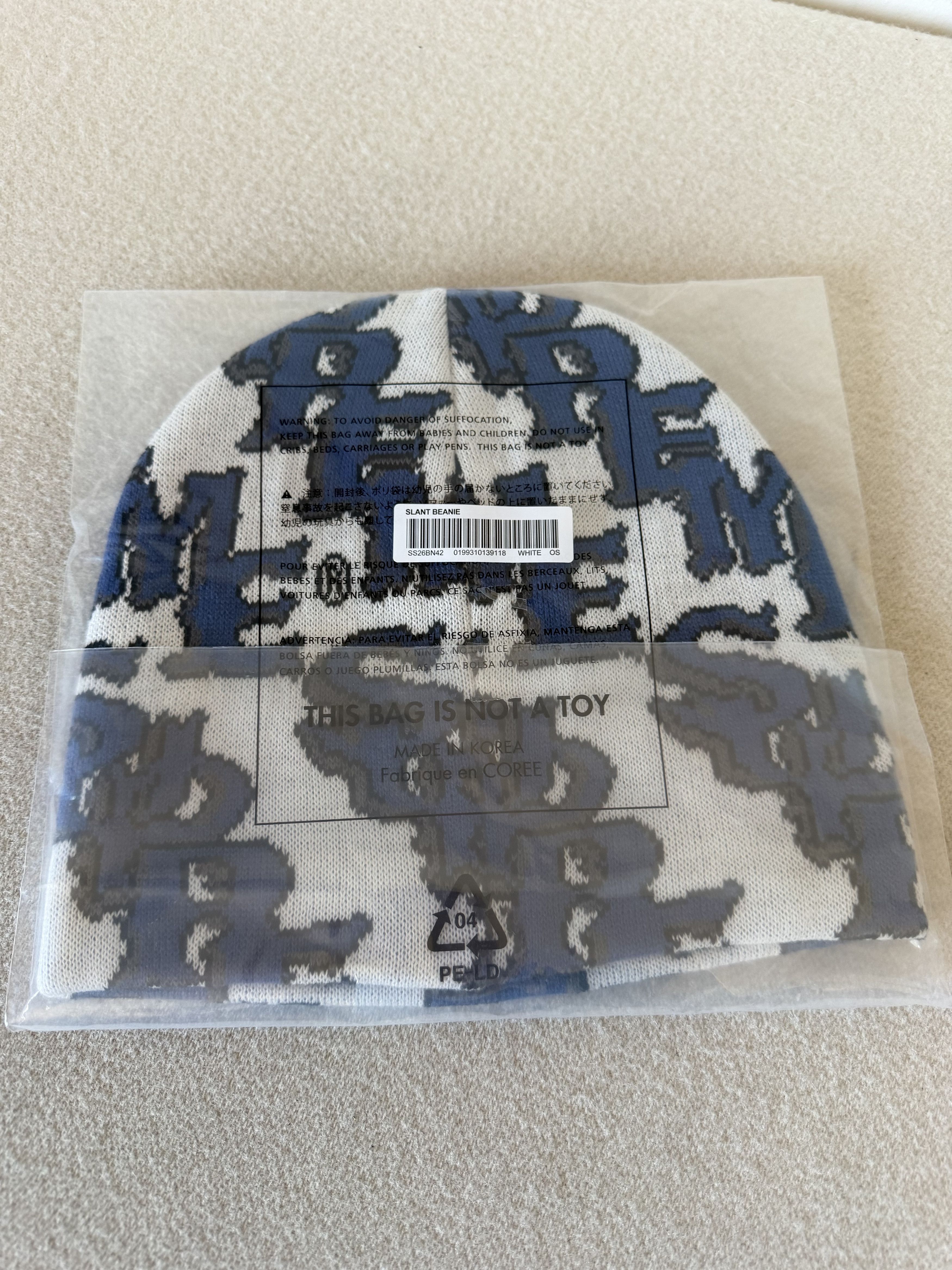 Supreme Supreme Slanted Gothic Outline Beanie in Blue Size ONE SIZE - 2 Thumbnail