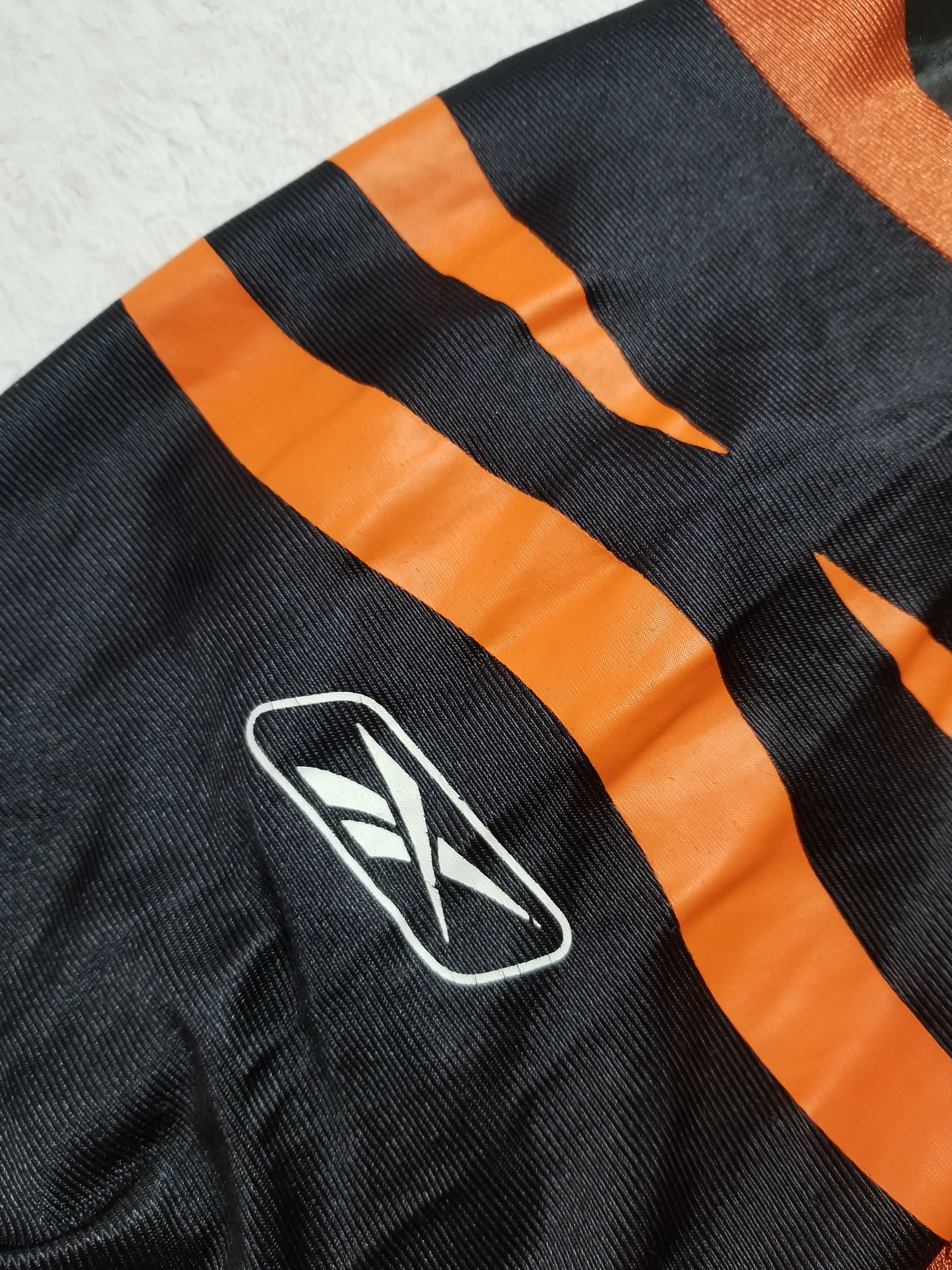 Reebok VTG Reebok Cincinnati Bengals Ochocinco #85 NFL Jersey Size US XL / EU 56 / 4 - 15 Thumbnail