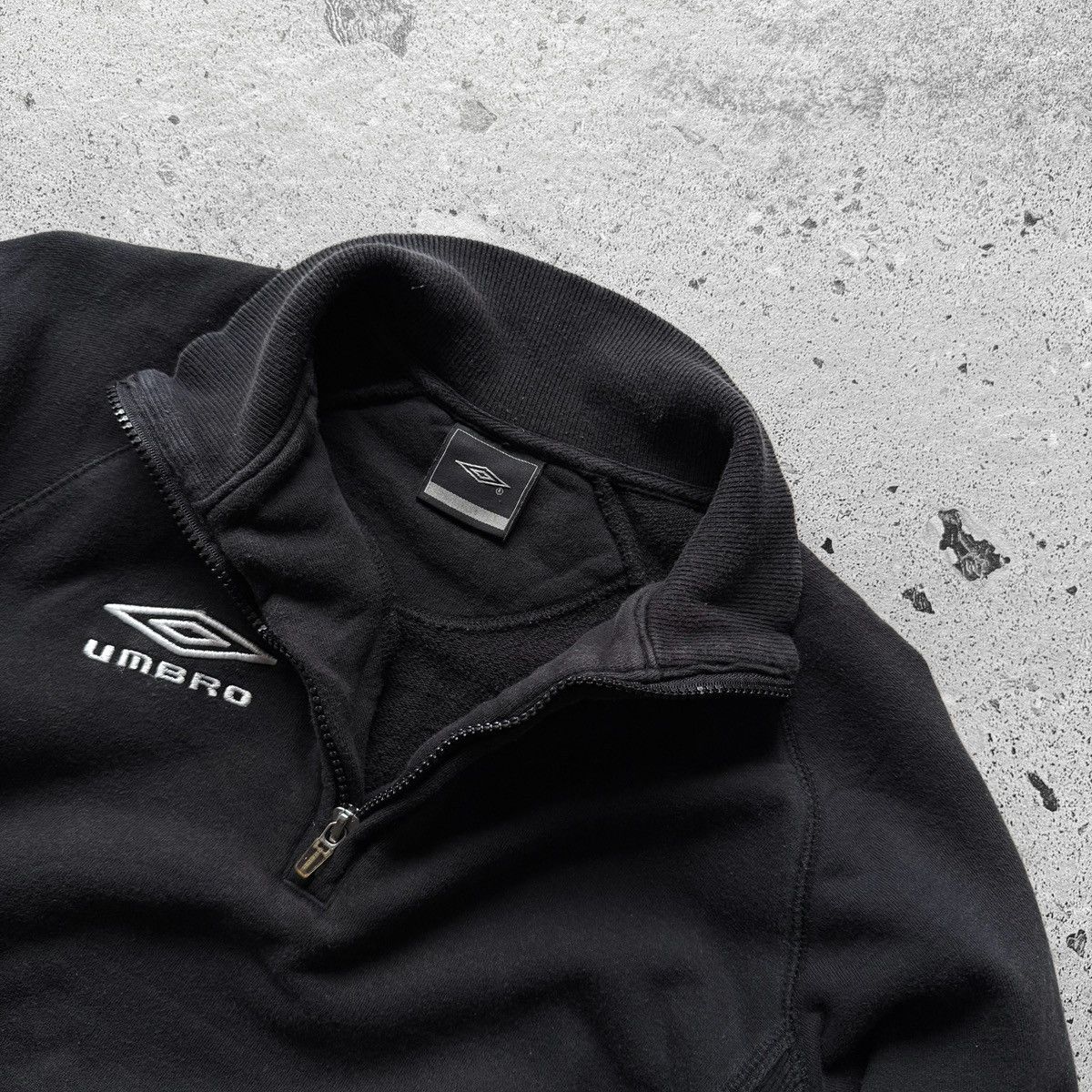 Umbro Umbro Mens Vintage 1/4 Zip Sweatshirt Black Logo Pullover Size US S / EU 44-46 / 1 - 4 Thumbnail