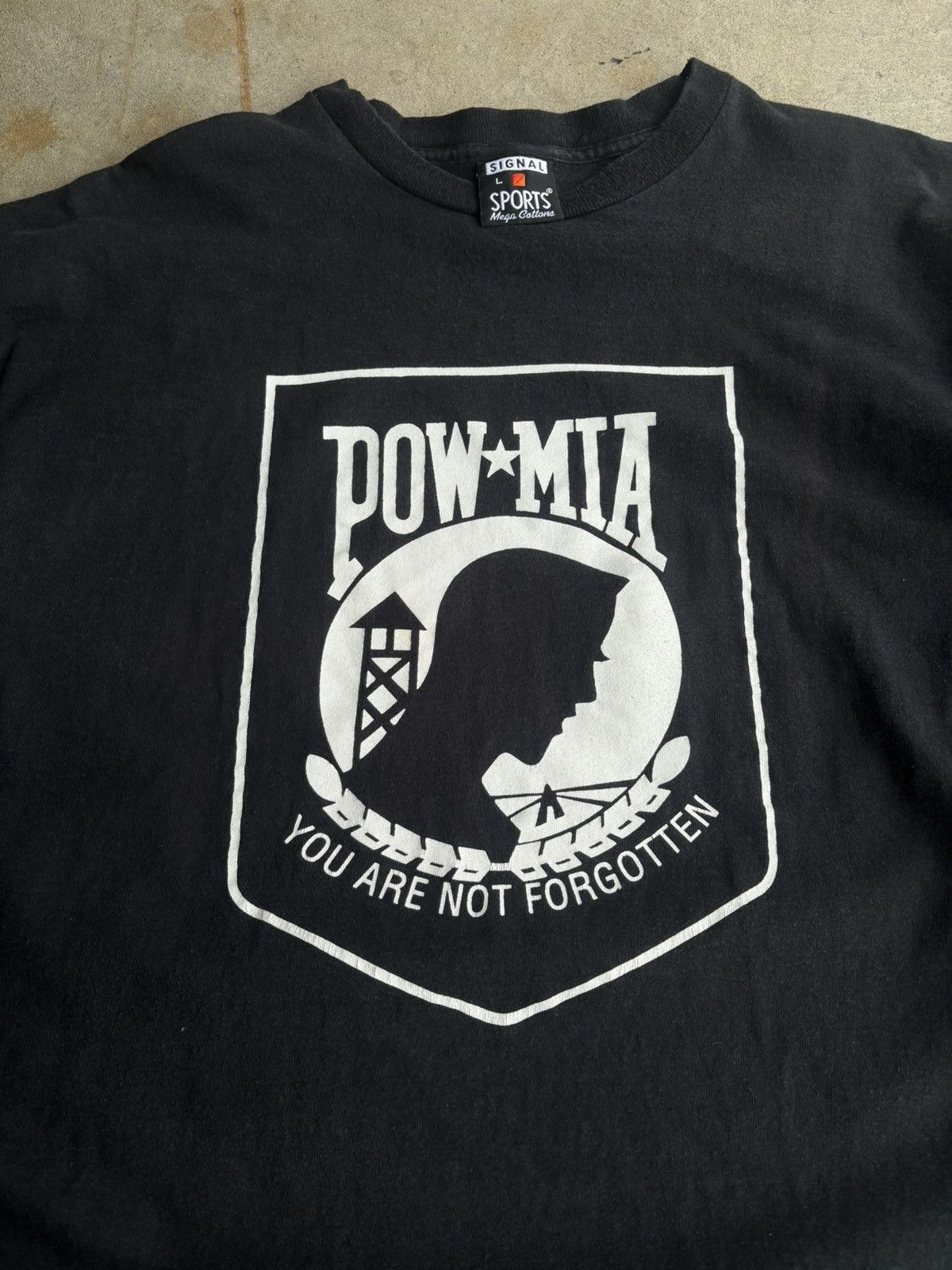 Vintage Crazy Faded Pow Mia Archival Boxy Vietnam War Faded Tee Size US L / EU 52-54 / 3 - 3 Thumbnail