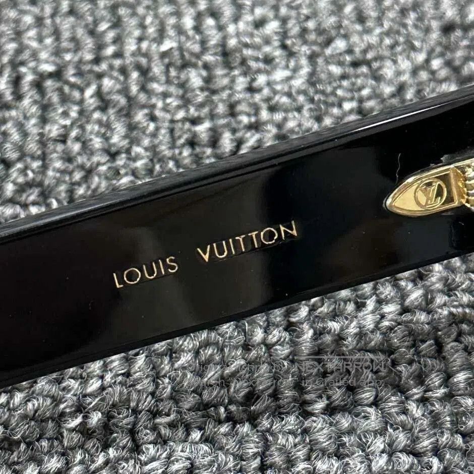 Louis Vuitton Louis Vuitton Metal Logo Sunglasses. Size ONE SIZE - 5 Thumbnail