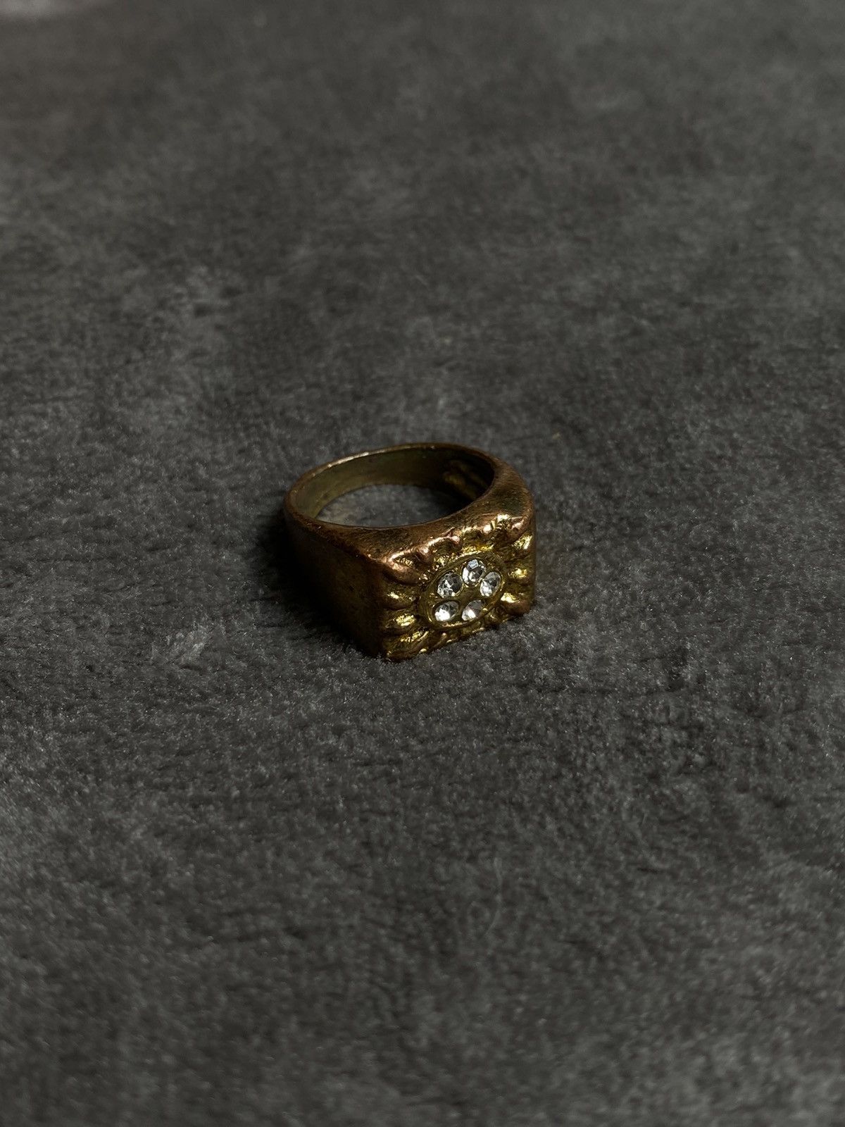 Jewelry Vintage Gold-Toned Ring with Crystal Accent Size ONE SIZE - 1 Thumbnail
