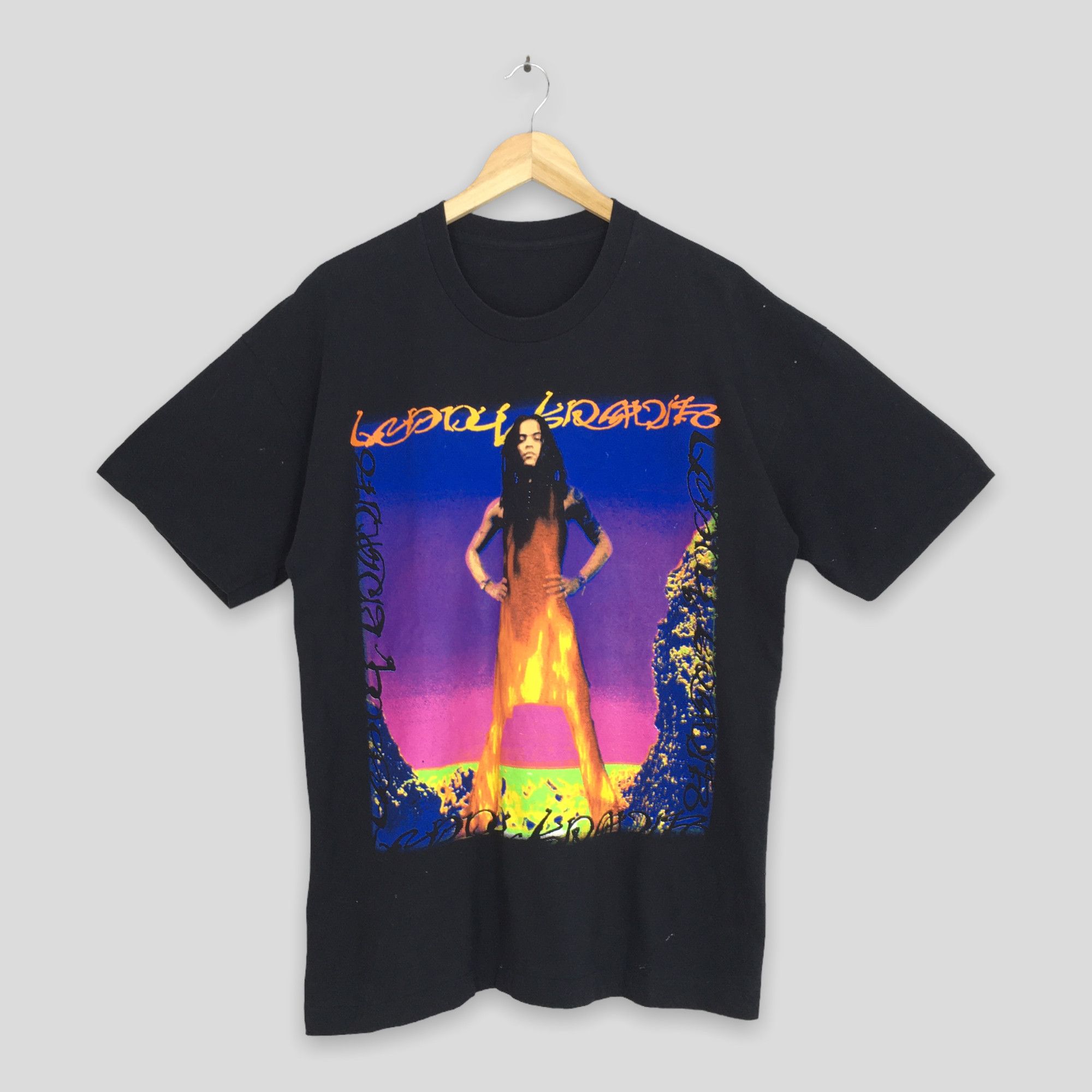 Band Tees × Vintage Vintage 90's Lenny Kravitz Universal Love Tour Tshirt Large Size US L / EU 52-54 / 3 - 1 Thumbnail